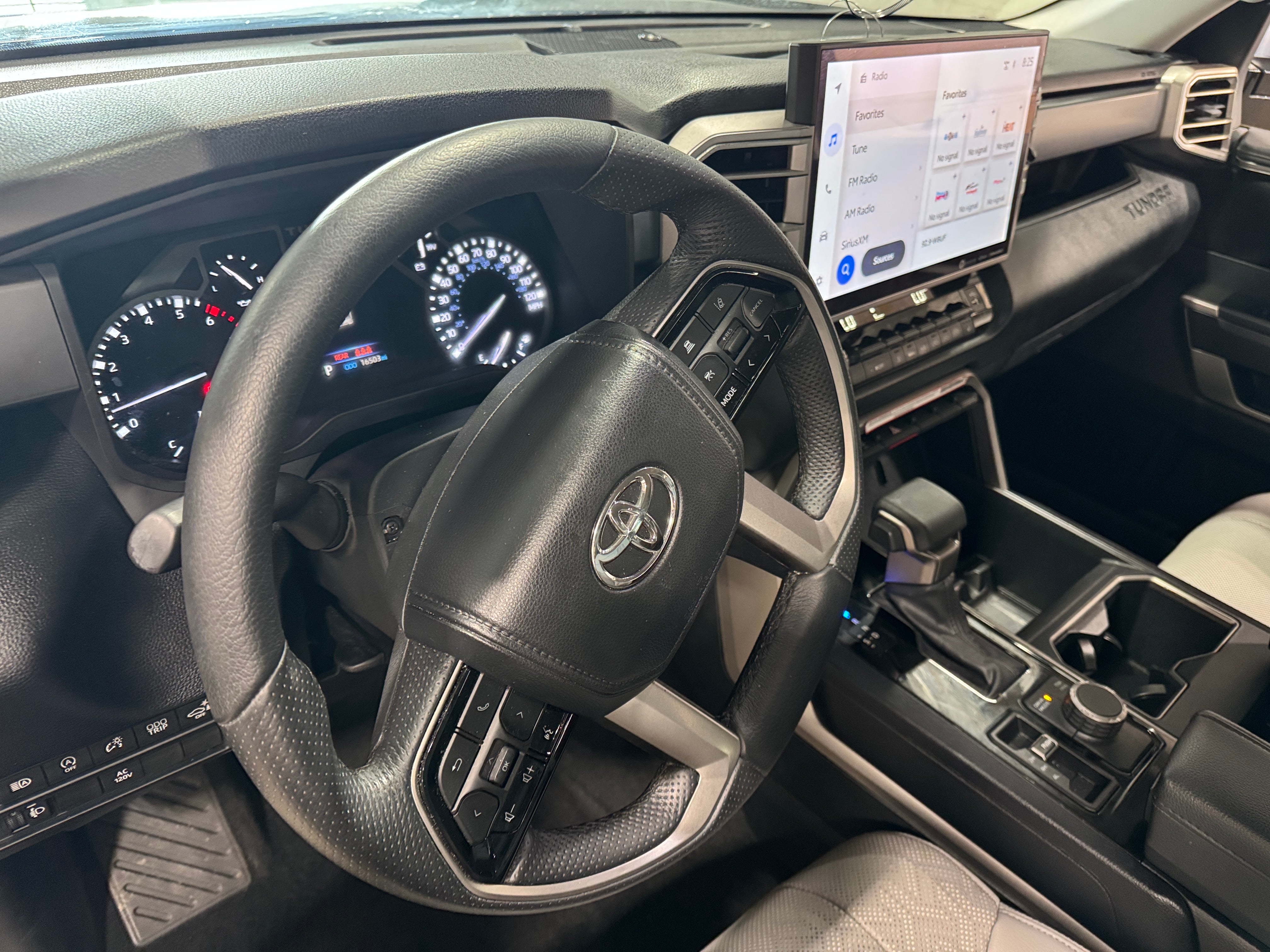 2022 Toyota Tundra SR5 2