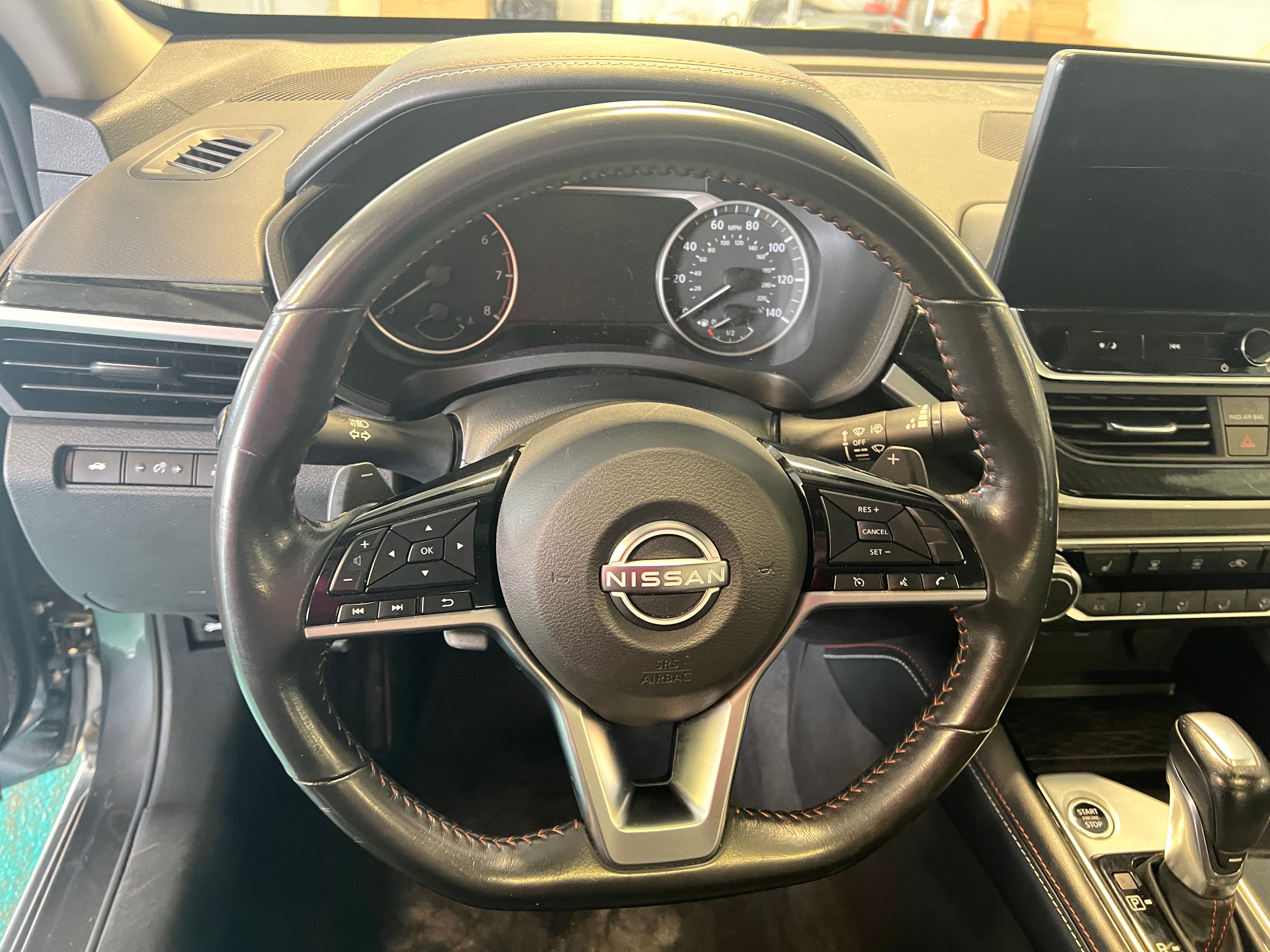 2023 Nissan Altima SR 4