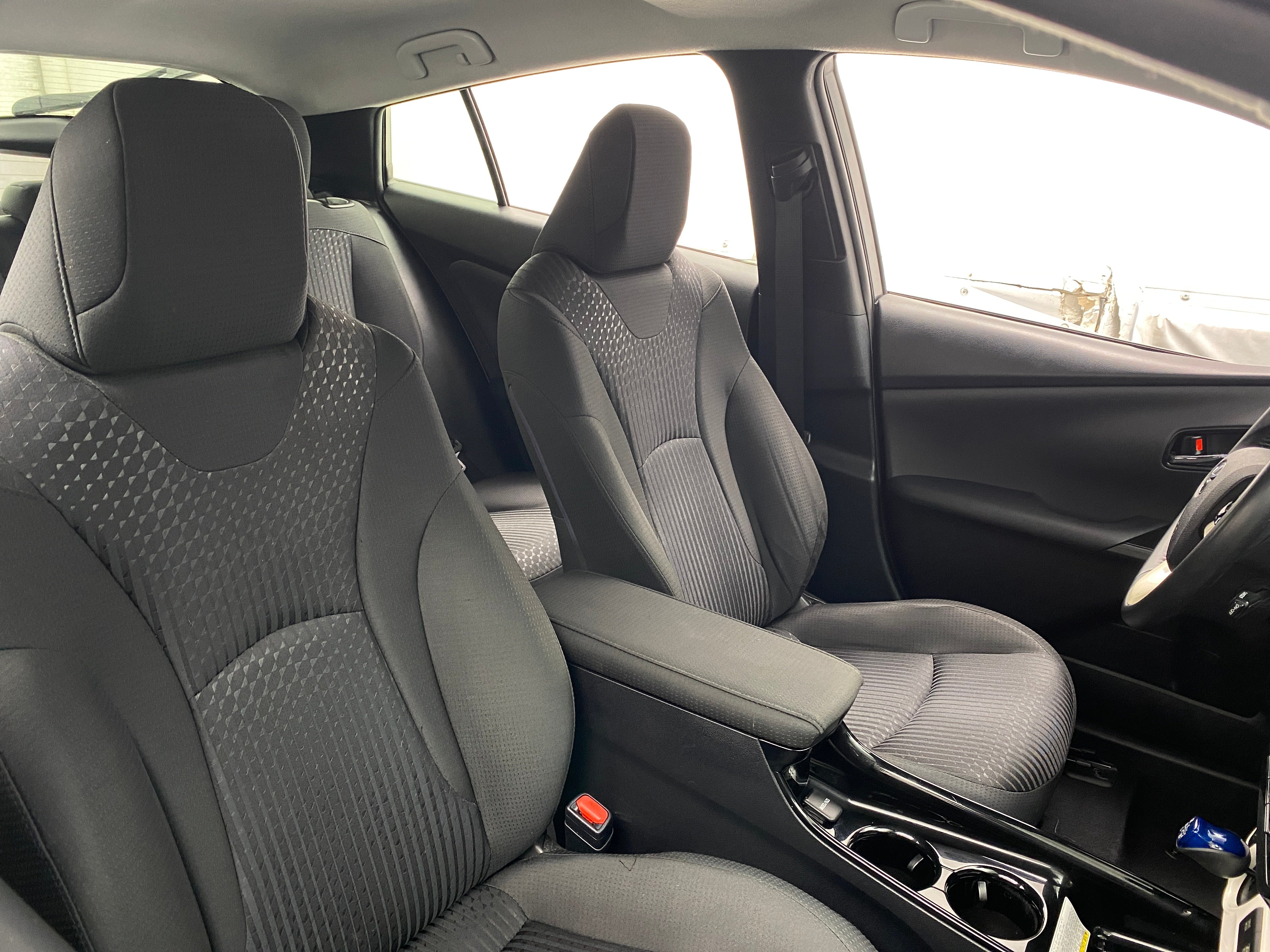 2017 Toyota Prius Three 2