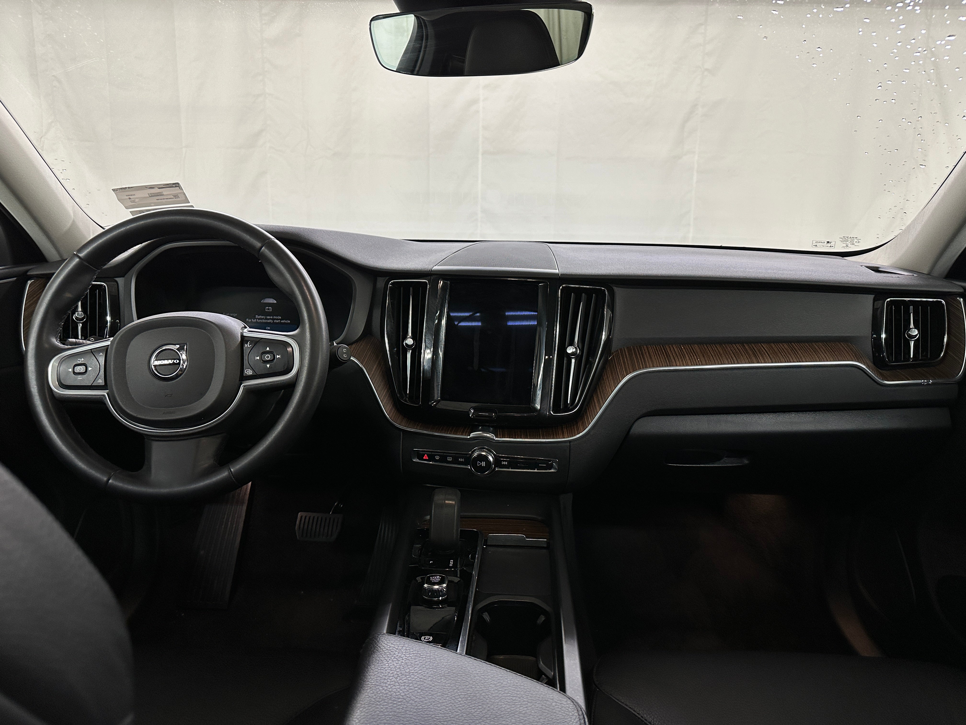 2022 Volvo XC60 B5 Momentum 2