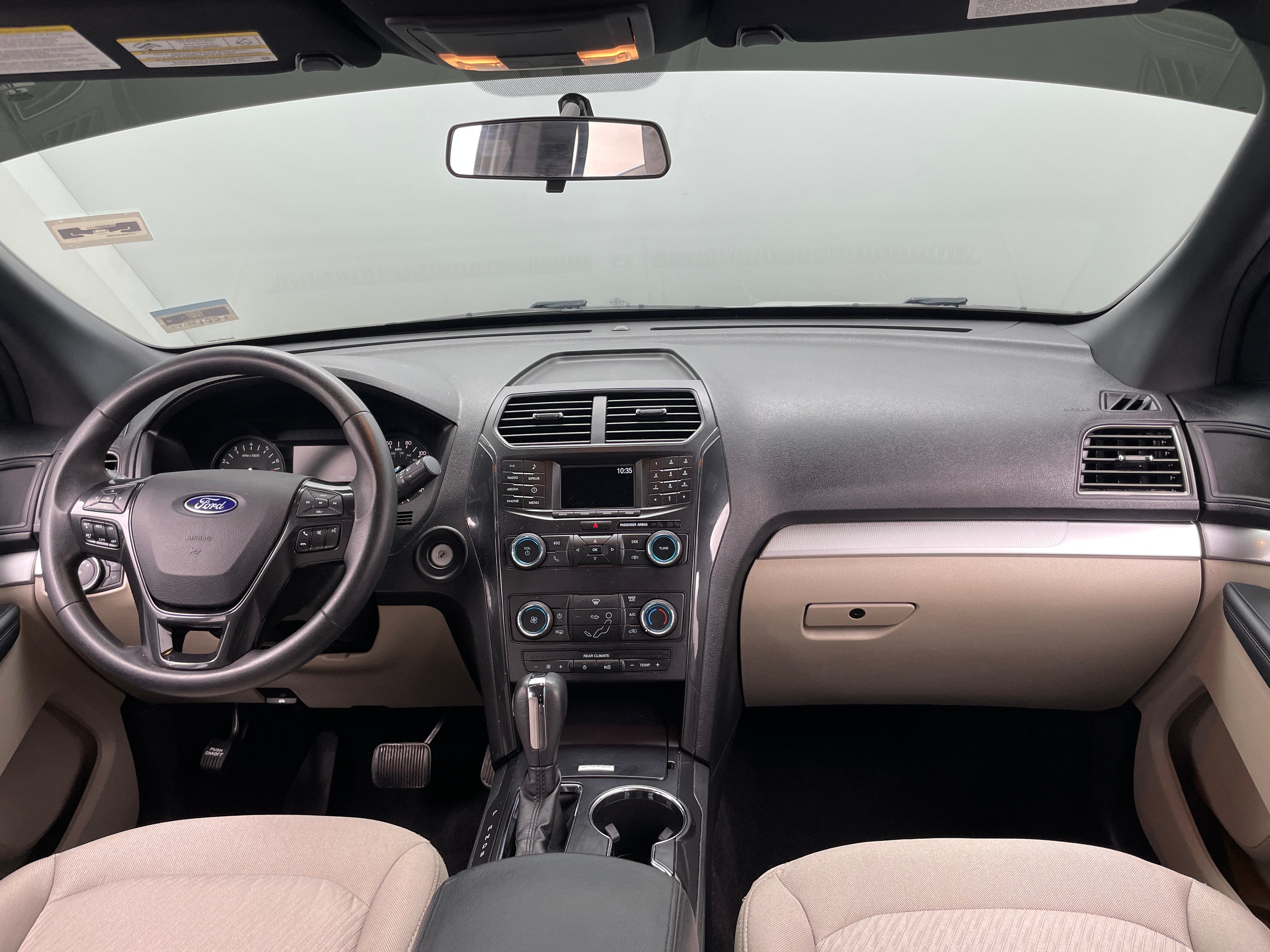 2019 Ford Explorer Base 3