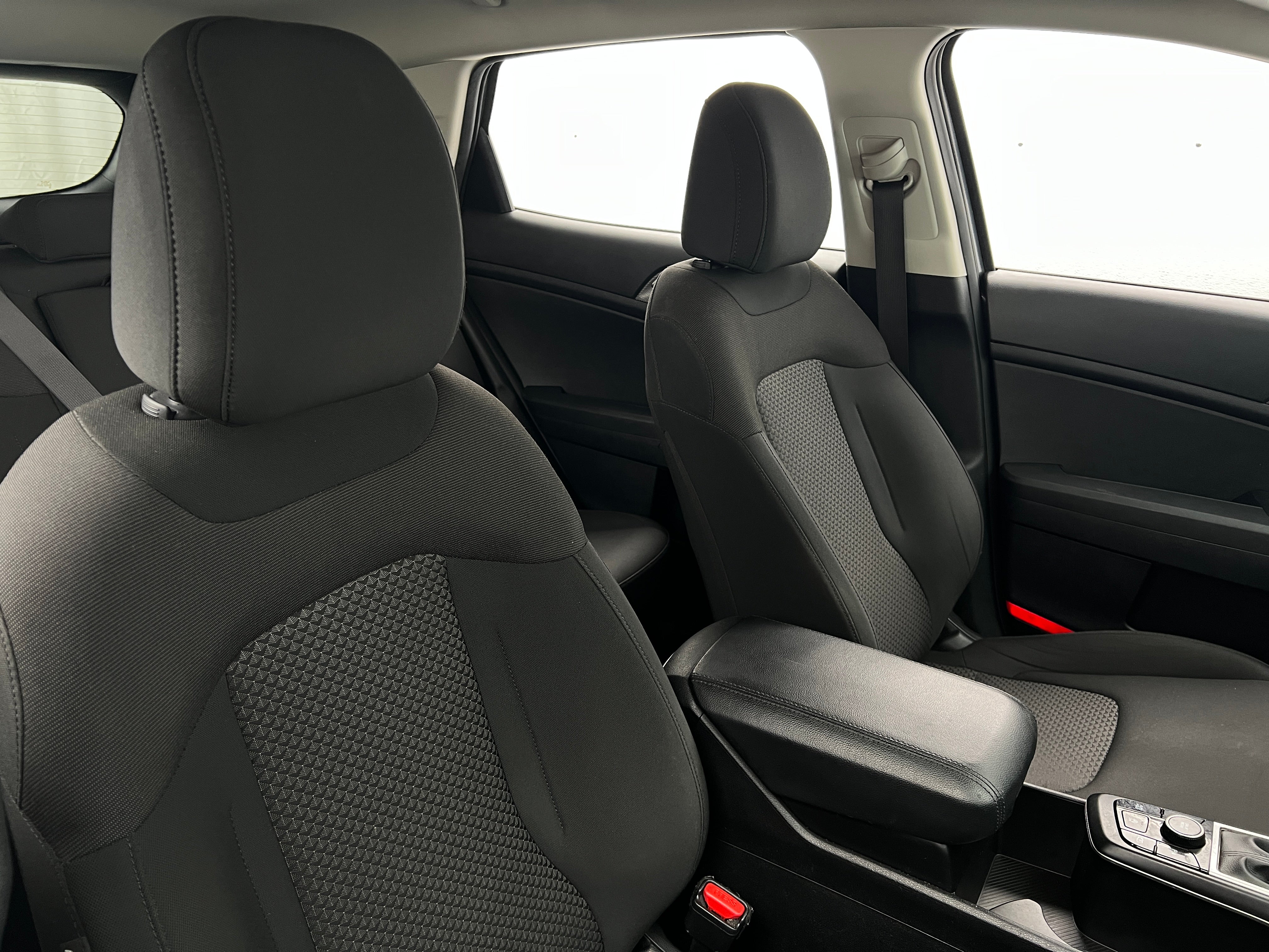2023 Kia Sportage LX 2