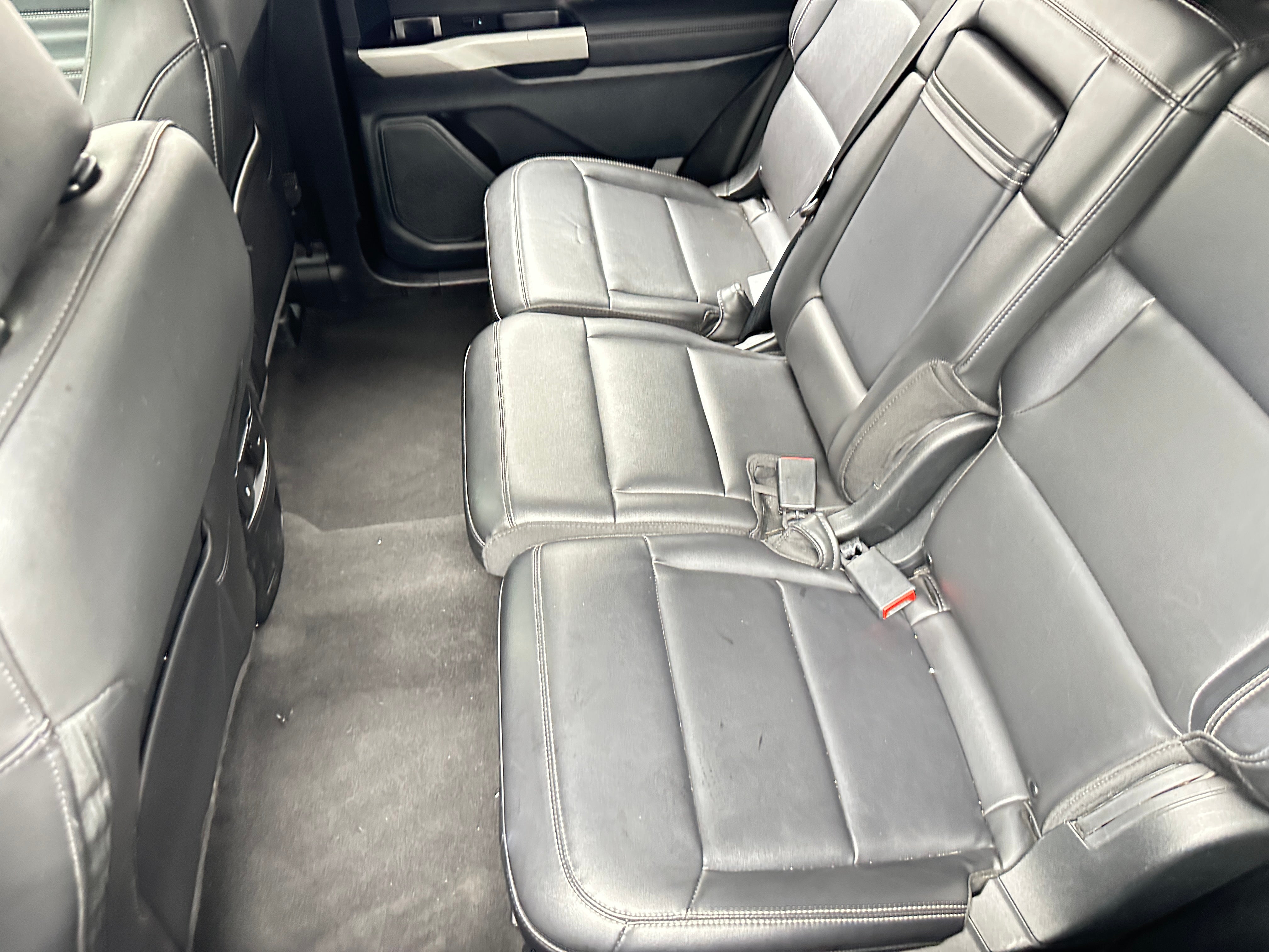2024 Ford Explorer XLT 6