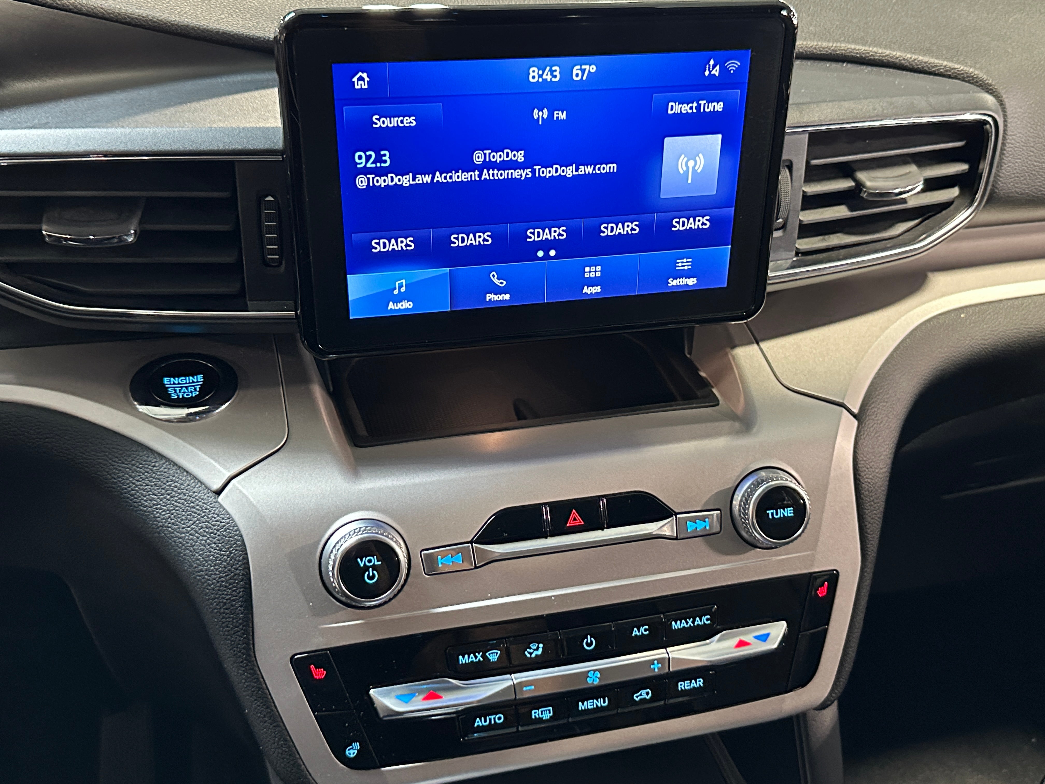 2024 Ford Explorer XLT 4