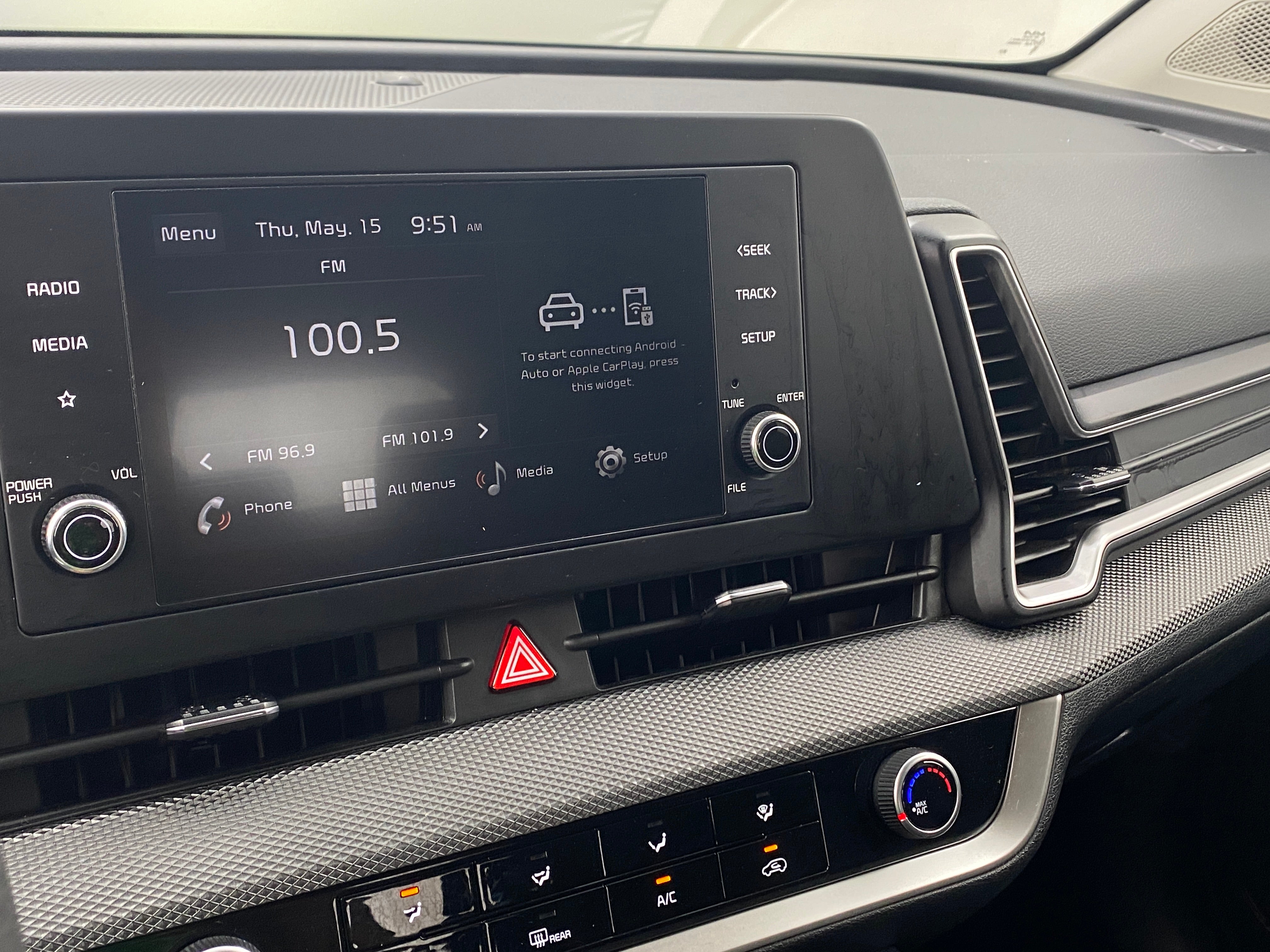 2024 Kia Sportage LX 4