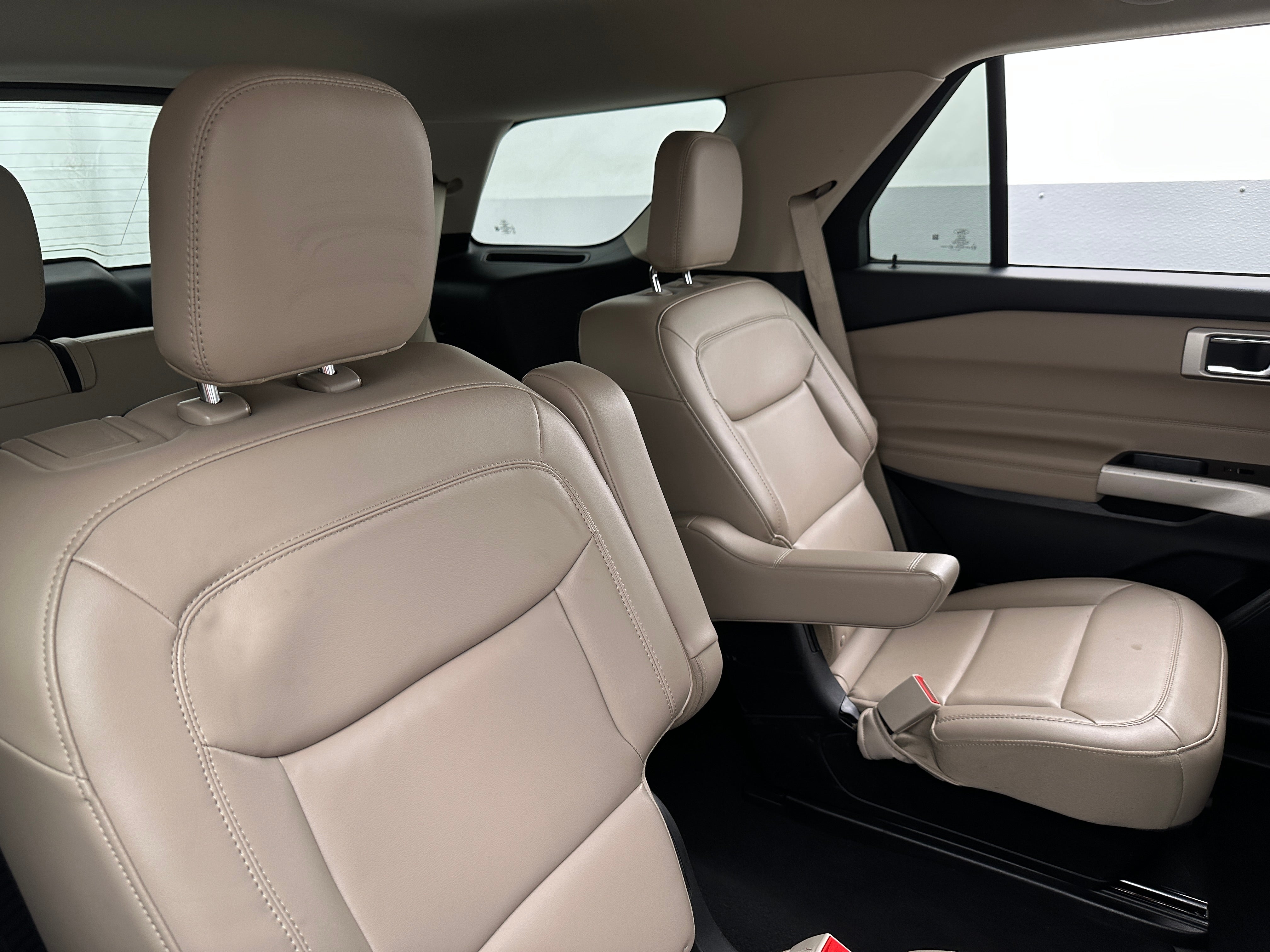 2022 Ford Explorer XLT 5