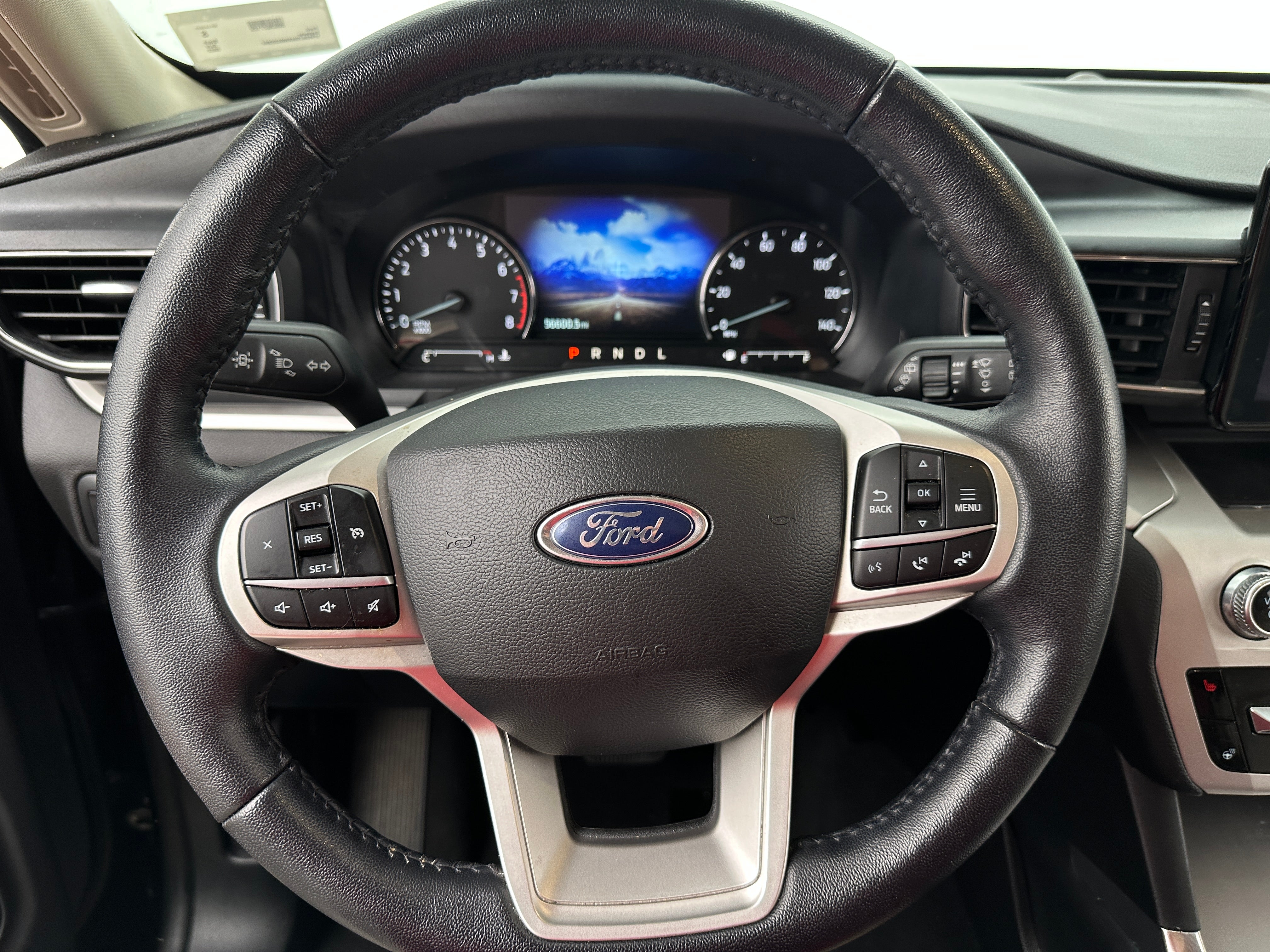 2022 Ford Explorer XLT 4