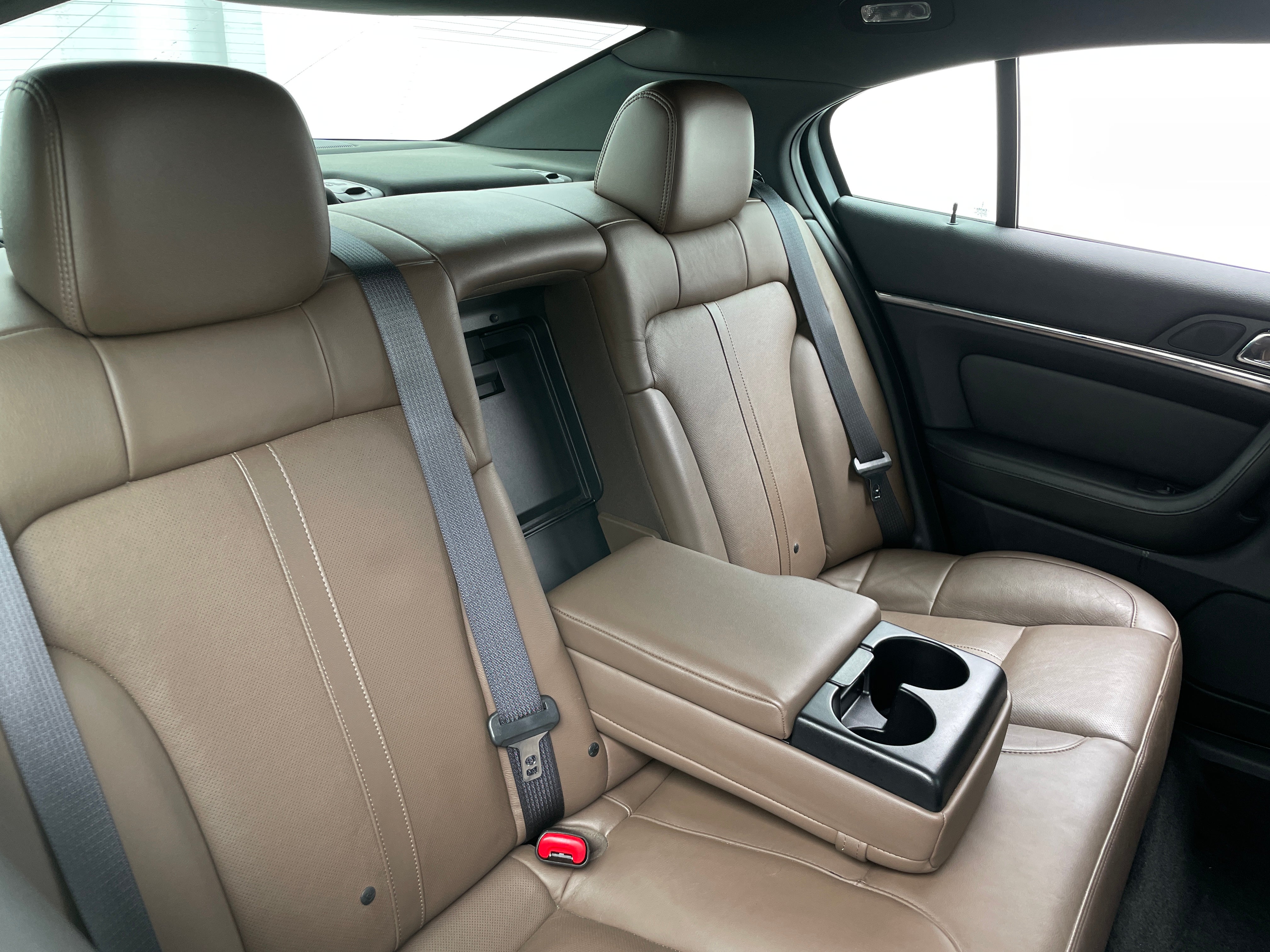 2013 Lincoln MKS  5