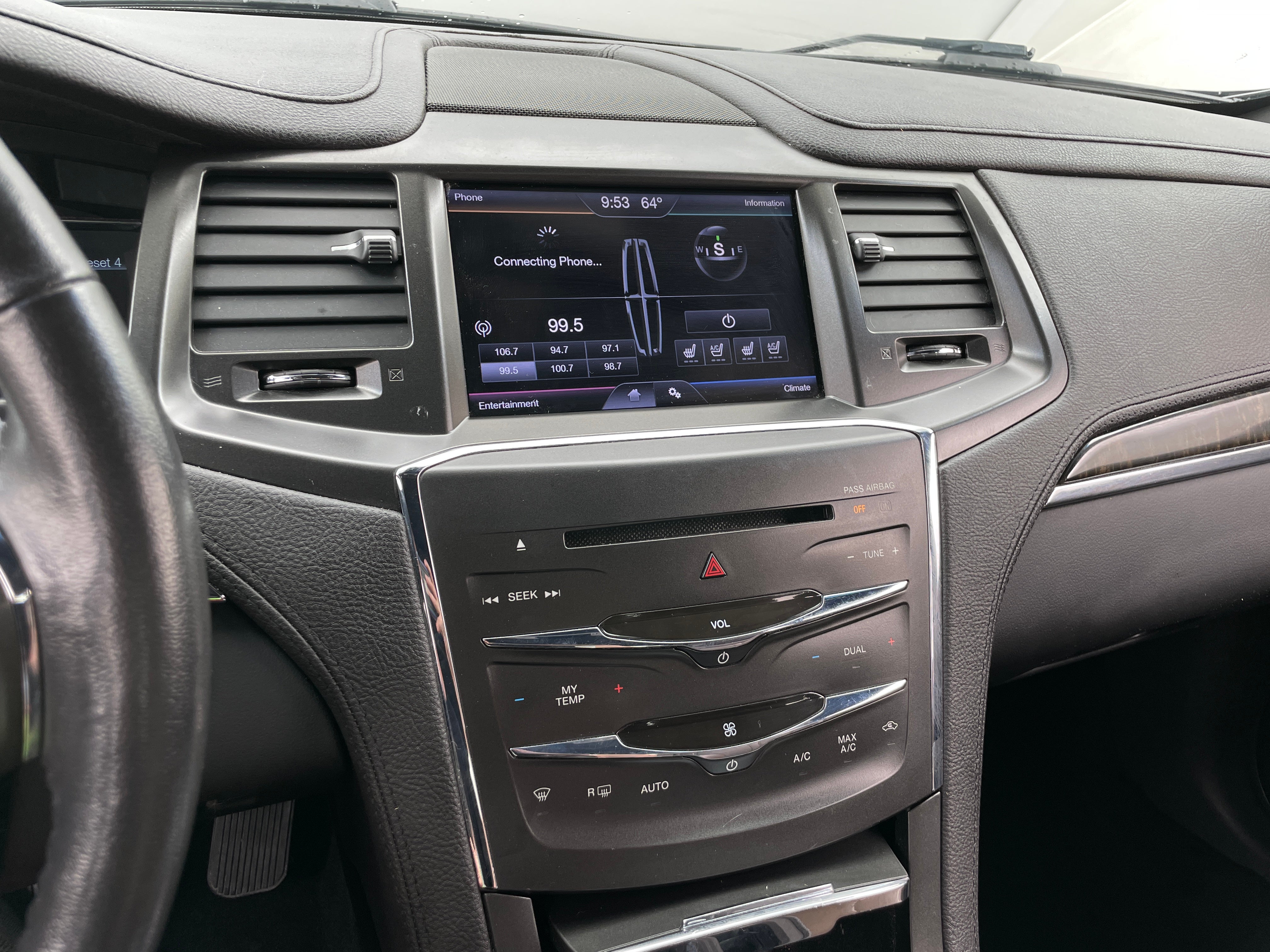 2013 Lincoln MKS  3