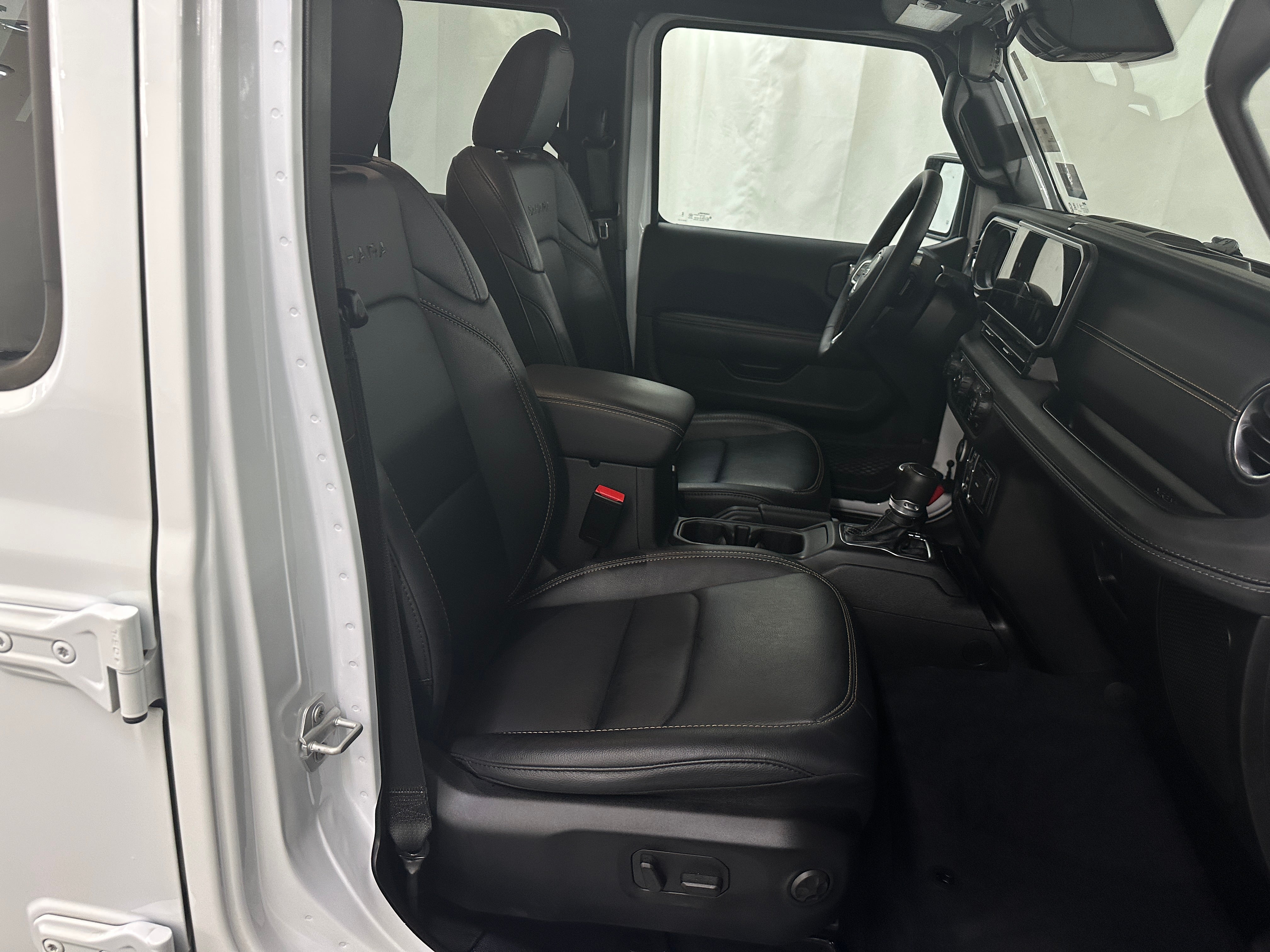 2024 Jeep Wrangler Sahara 4xe 2