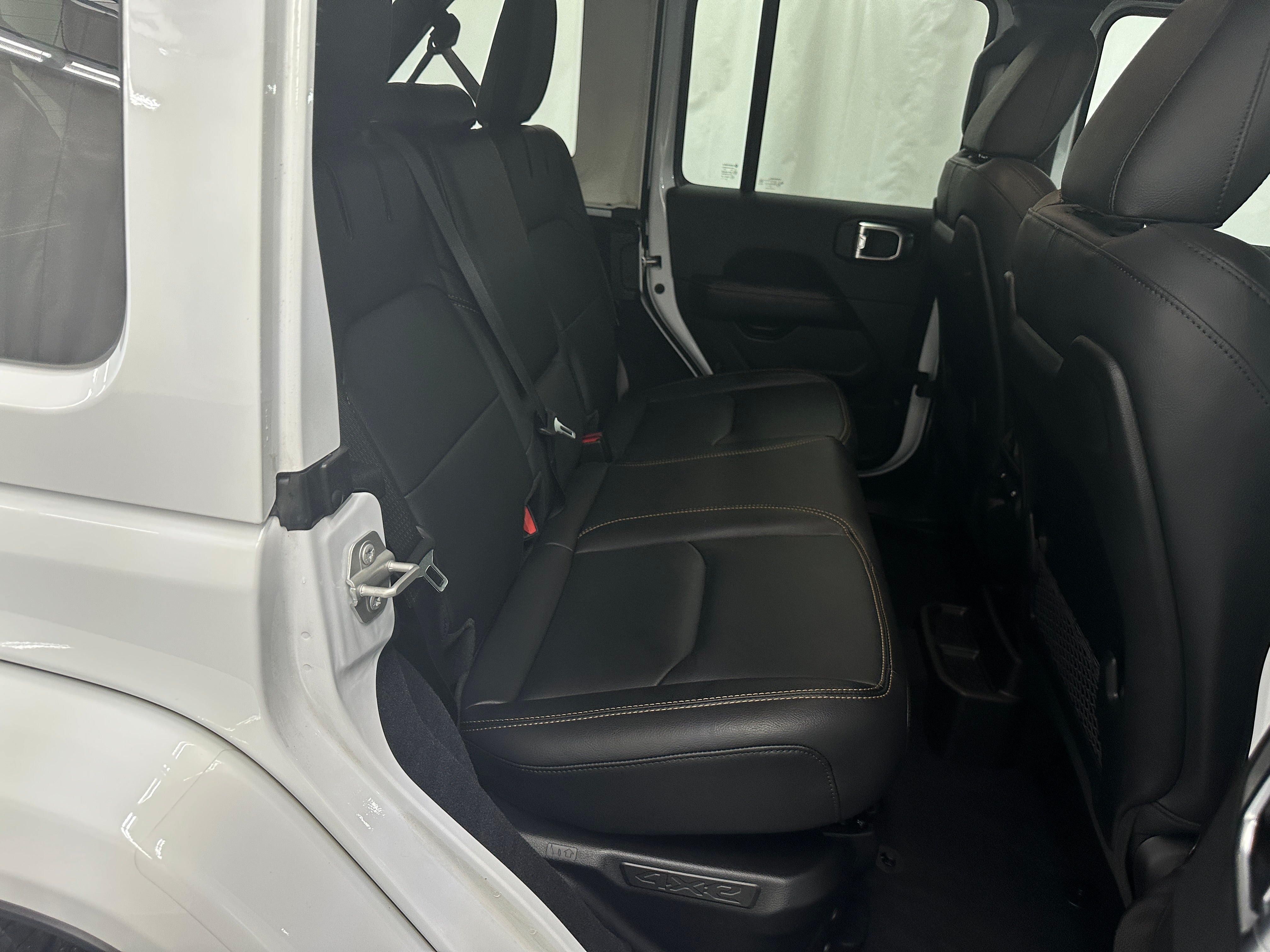 2024 Jeep Wrangler Sahara 4xe 6