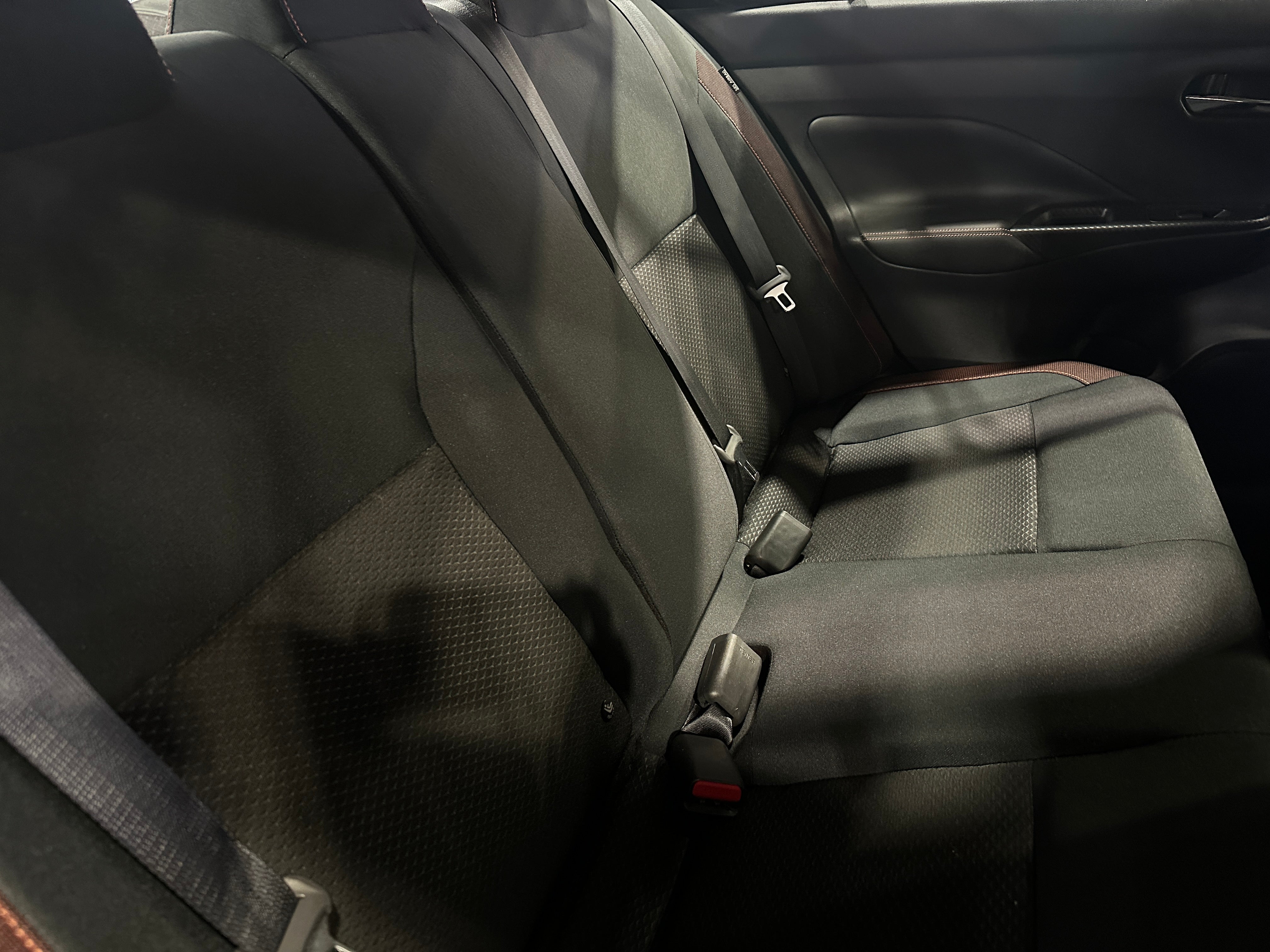 2021 Nissan Versa SR 6