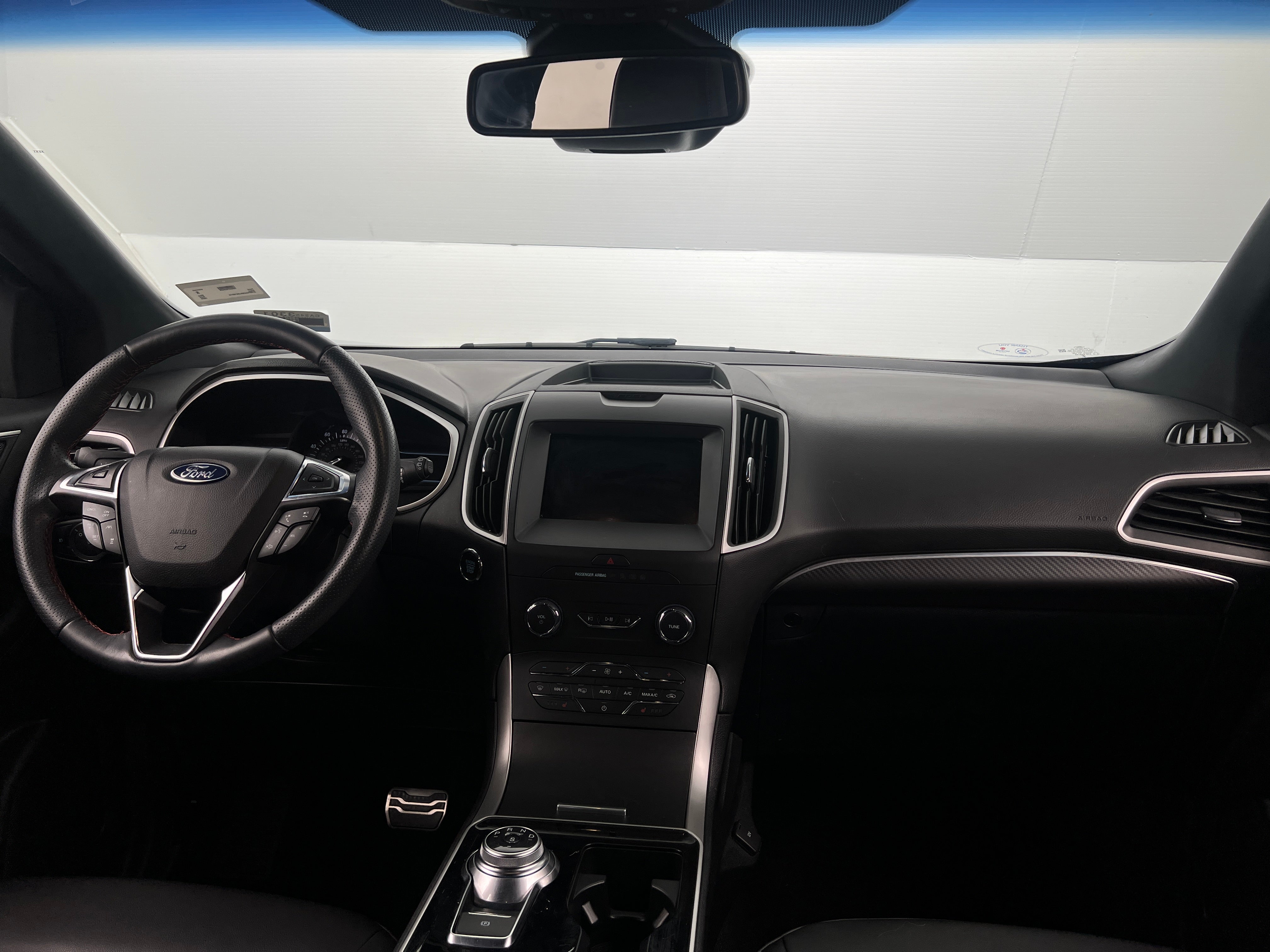 2020 Ford Edge  2