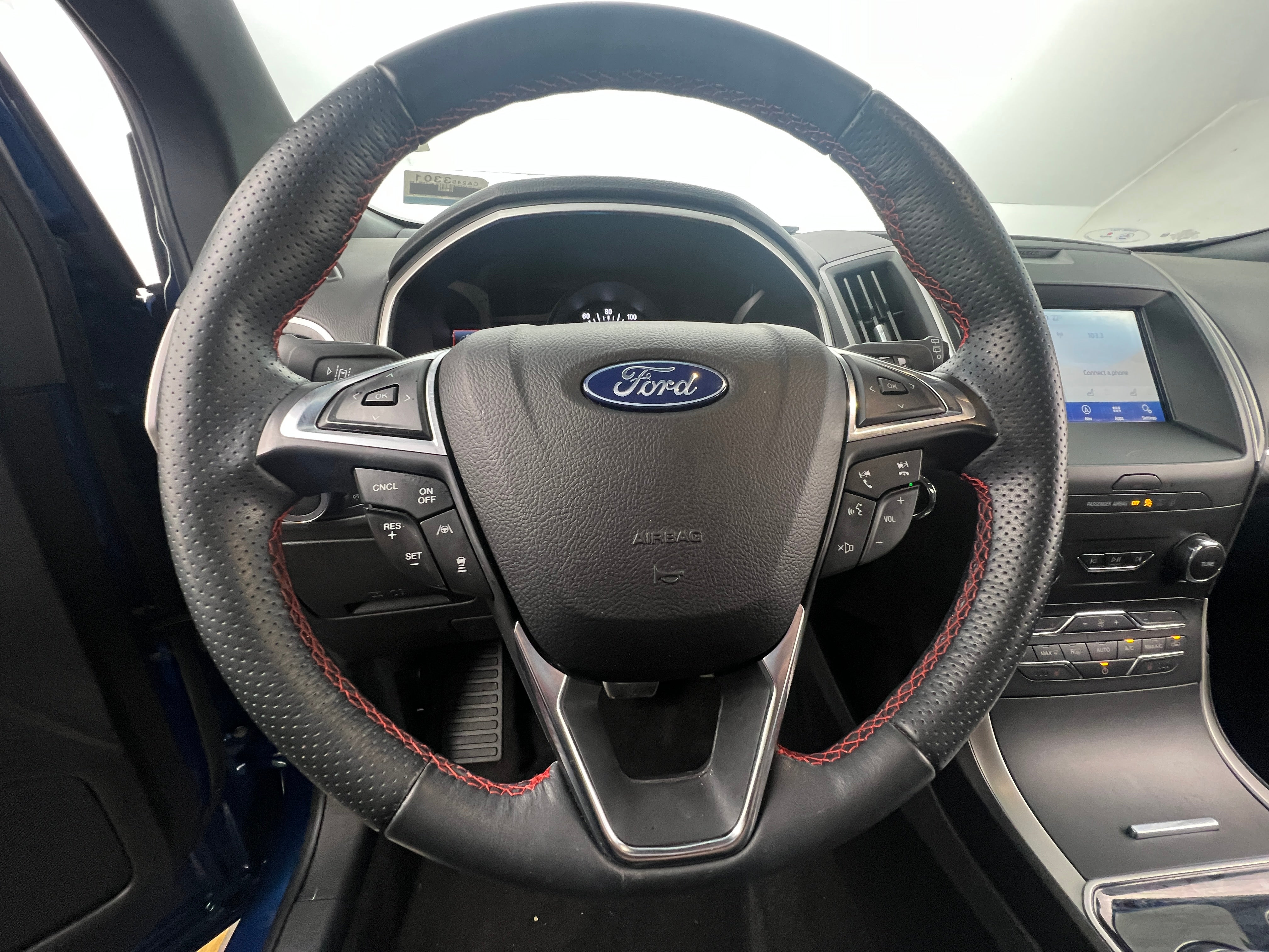 2020 Ford Edge  4