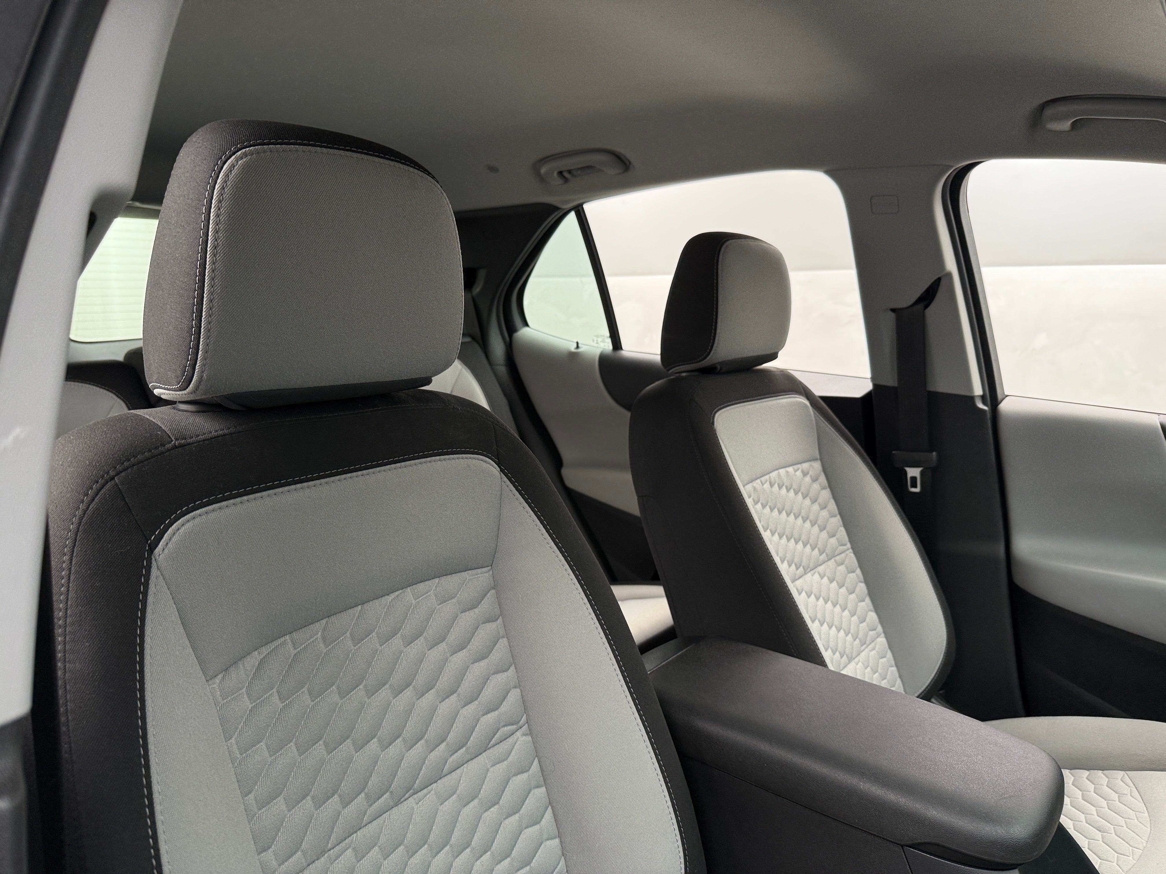 2020 Chevrolet Equinox LS 2
