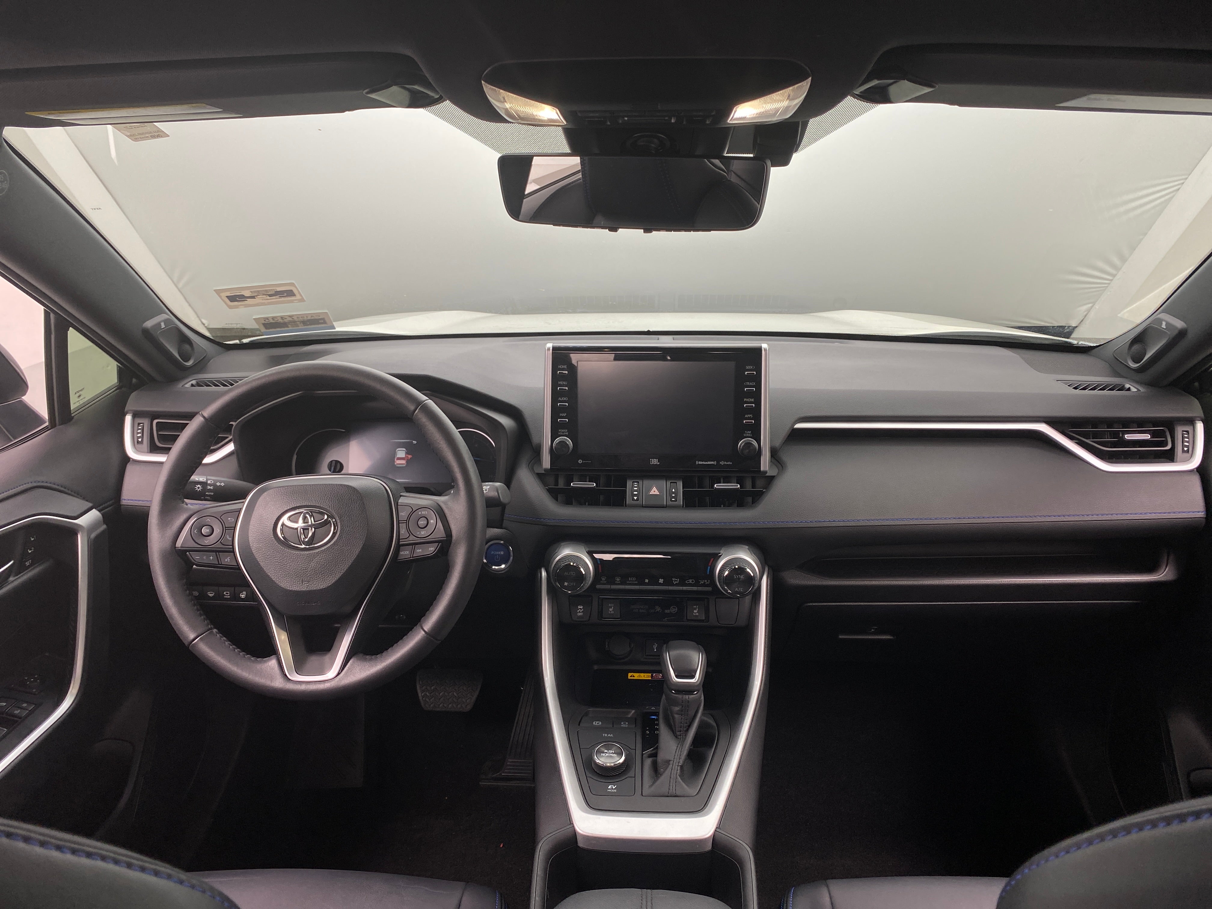 2022 Toyota RAV4 XSE 2