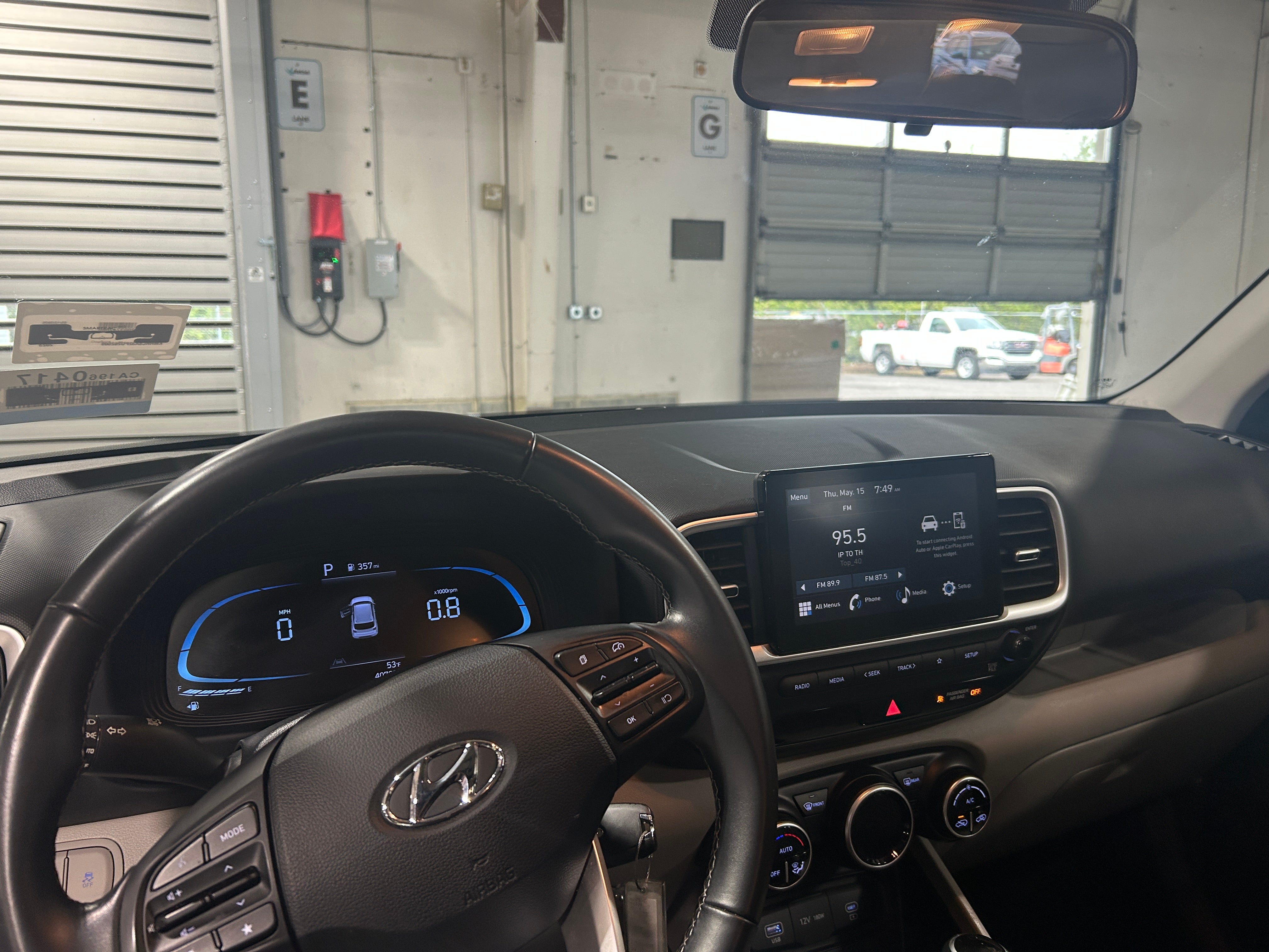 2023 Hyundai Venue SEL 3