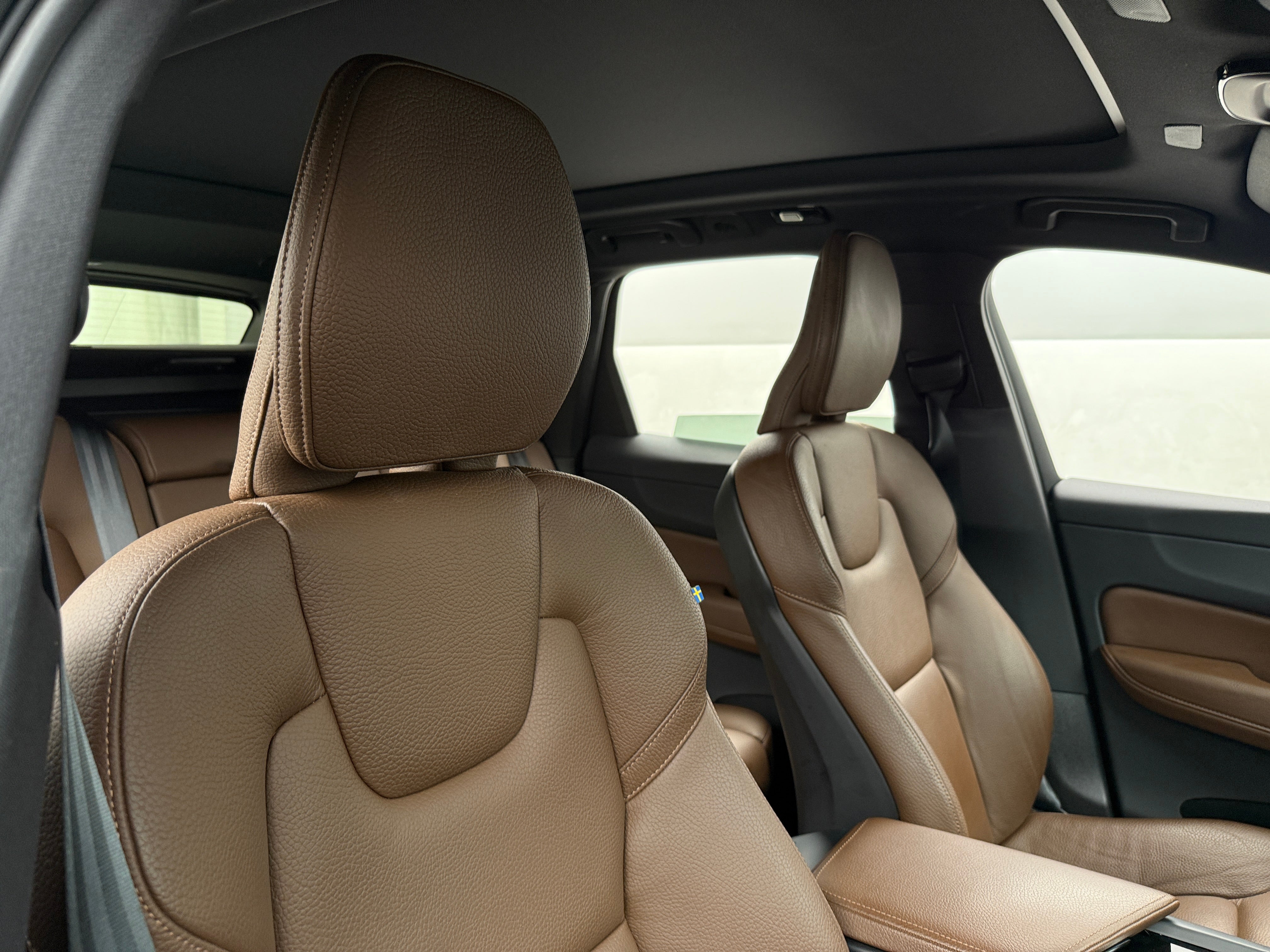 2022 Volvo XC60 B5 Momentum 2
