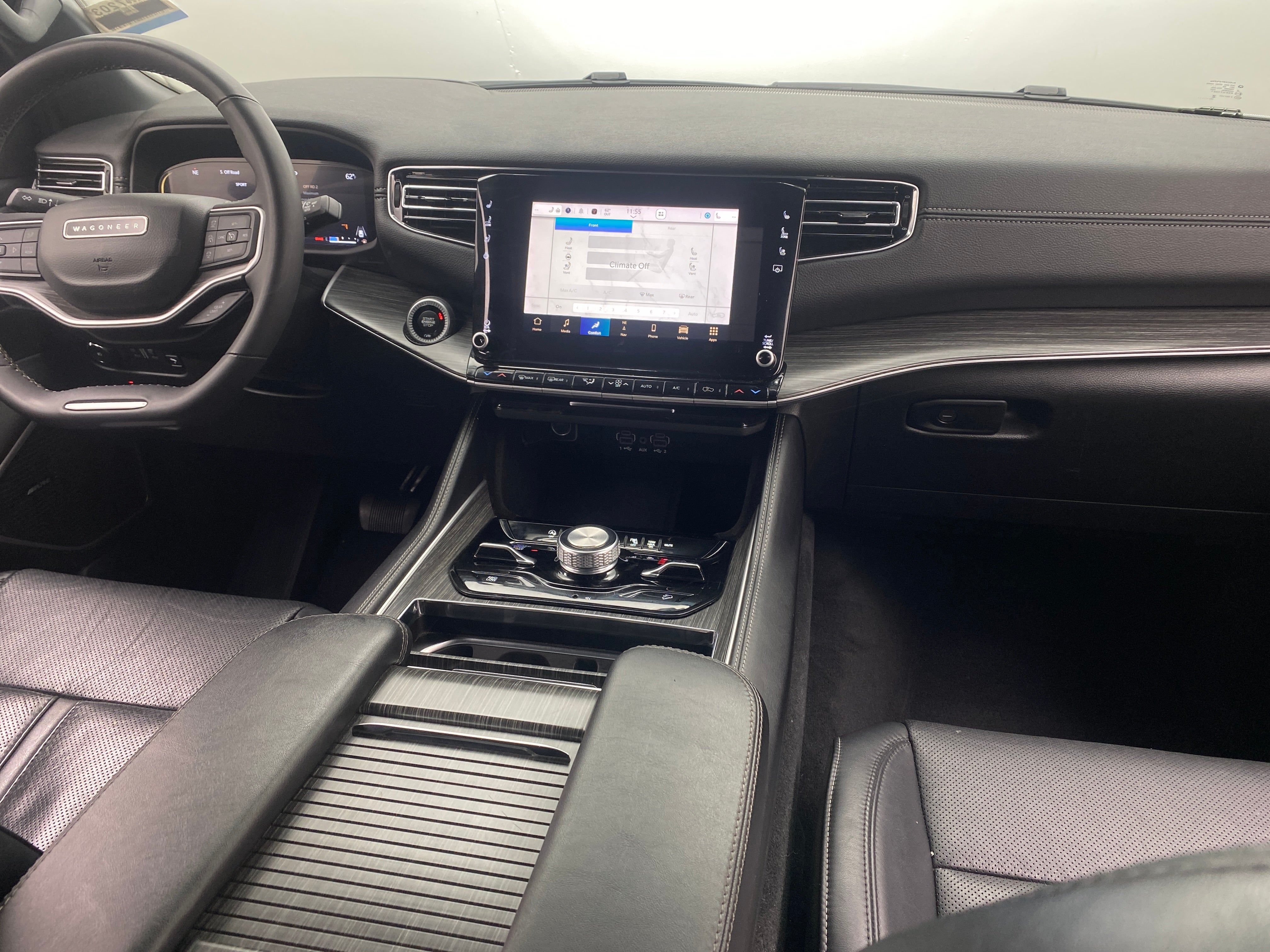 2023 Jeep Wagoneer Series III 2
