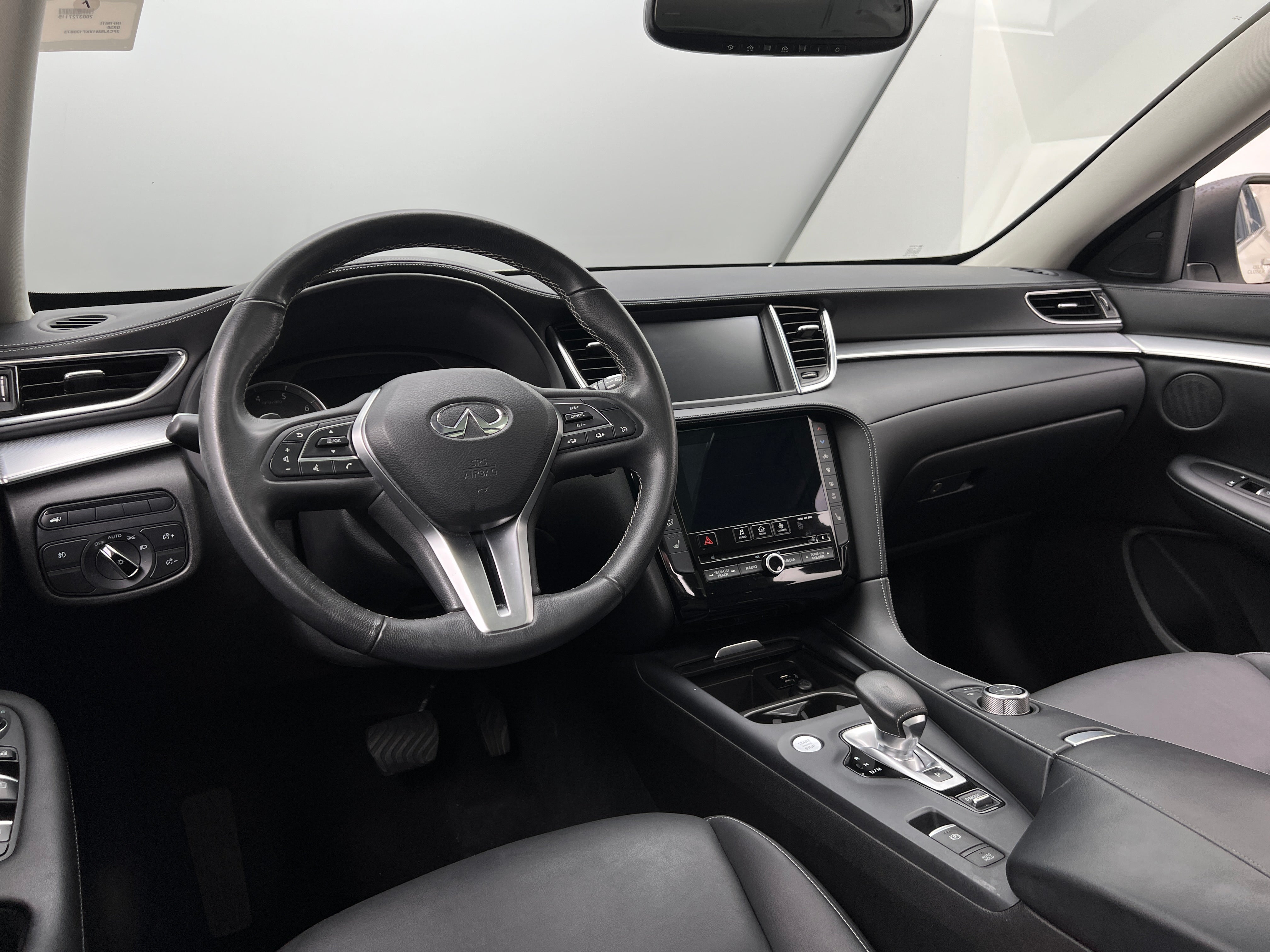 2019 INFINITI QX50 Luxe 2