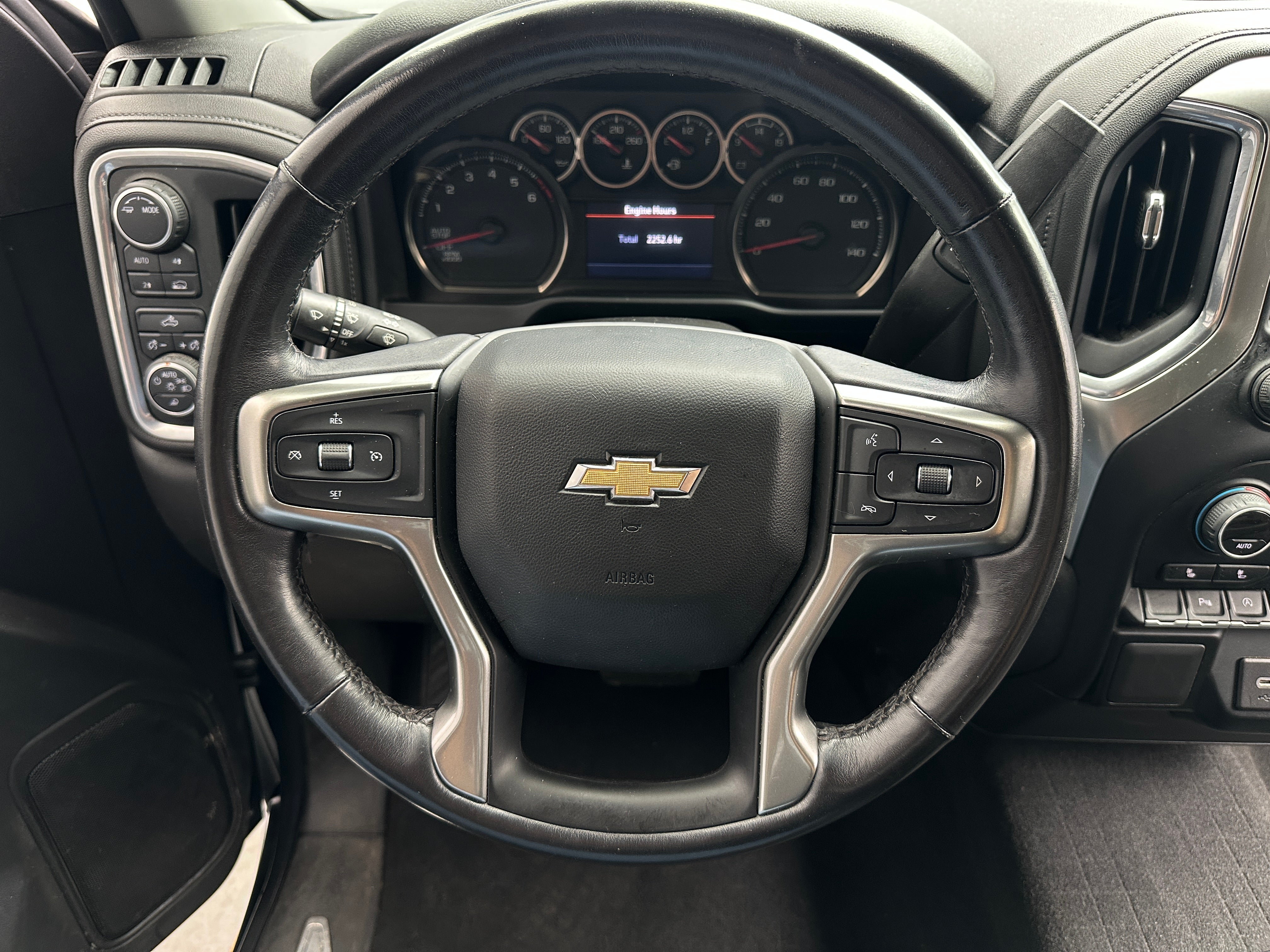 2022 Chevrolet Silverado 1500 LT 5