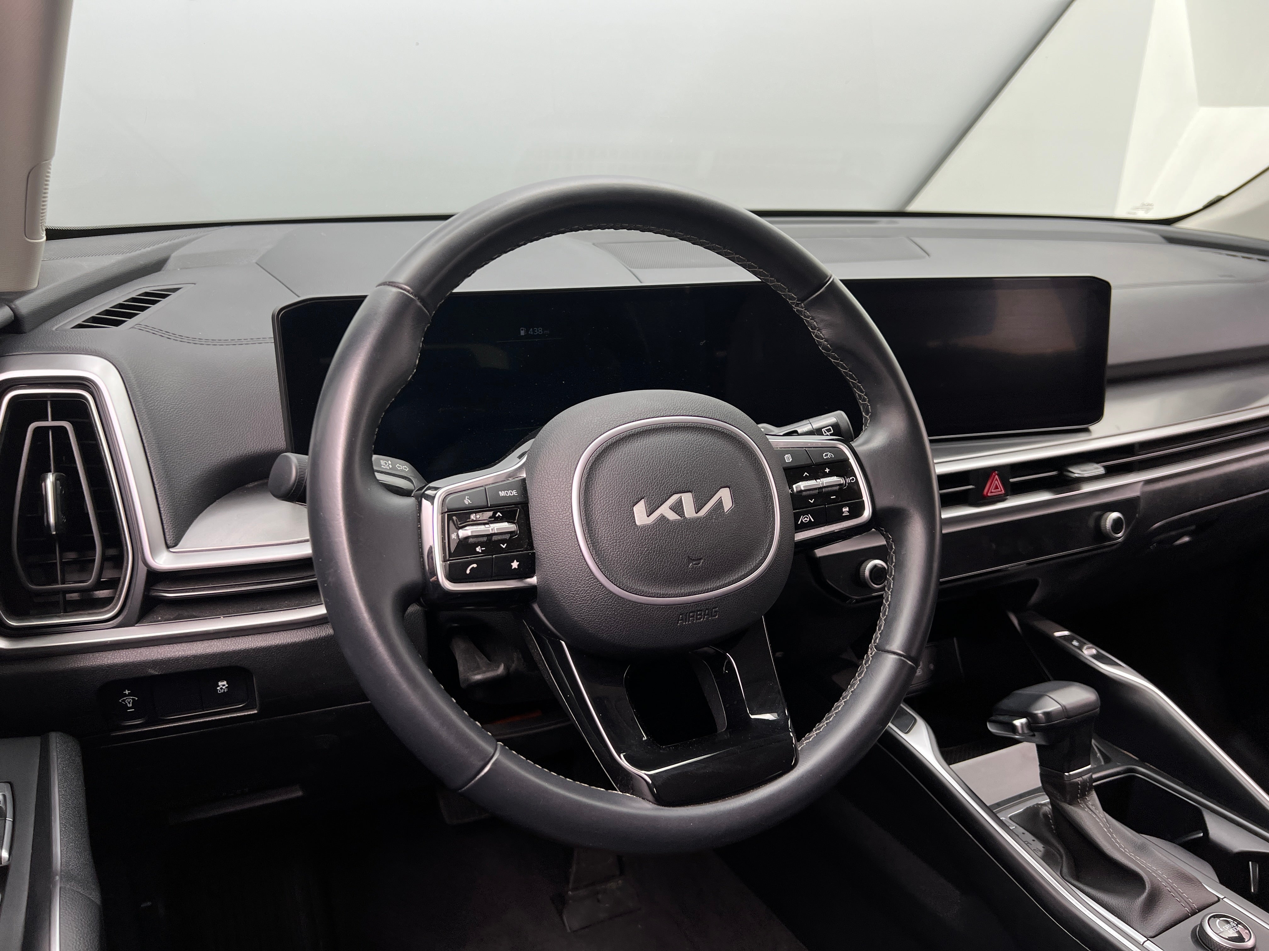 2024 Kia Sorento S 4