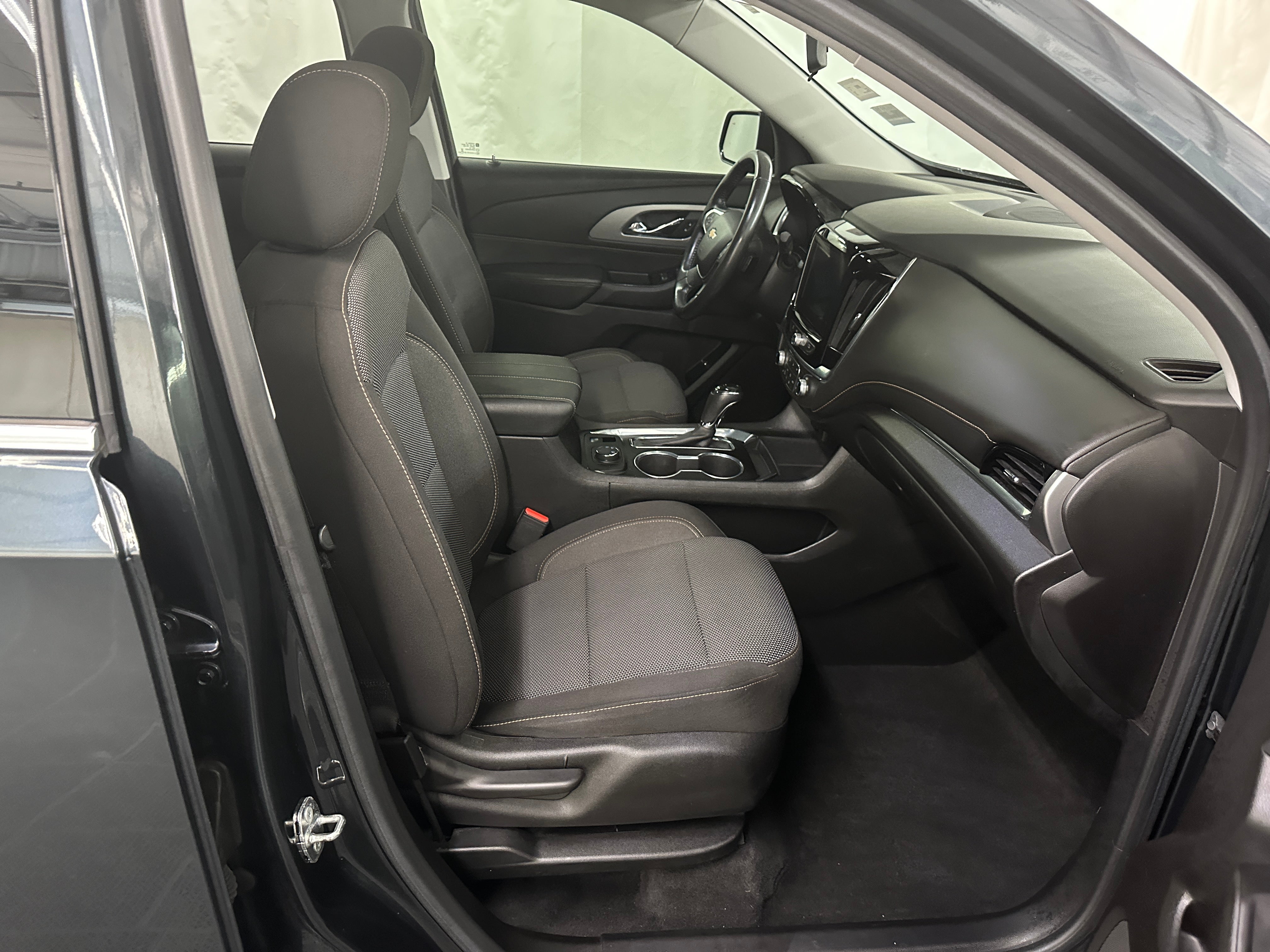 2018 Chevrolet Traverse LT 2