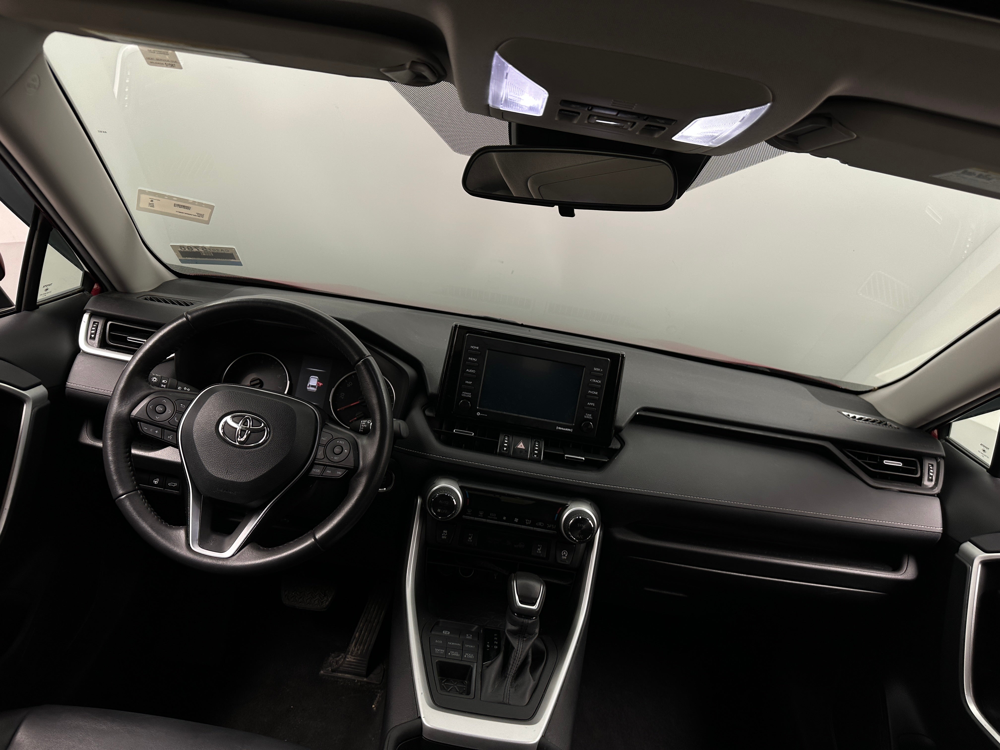 2021 Toyota RAV4 XLE Premium 2