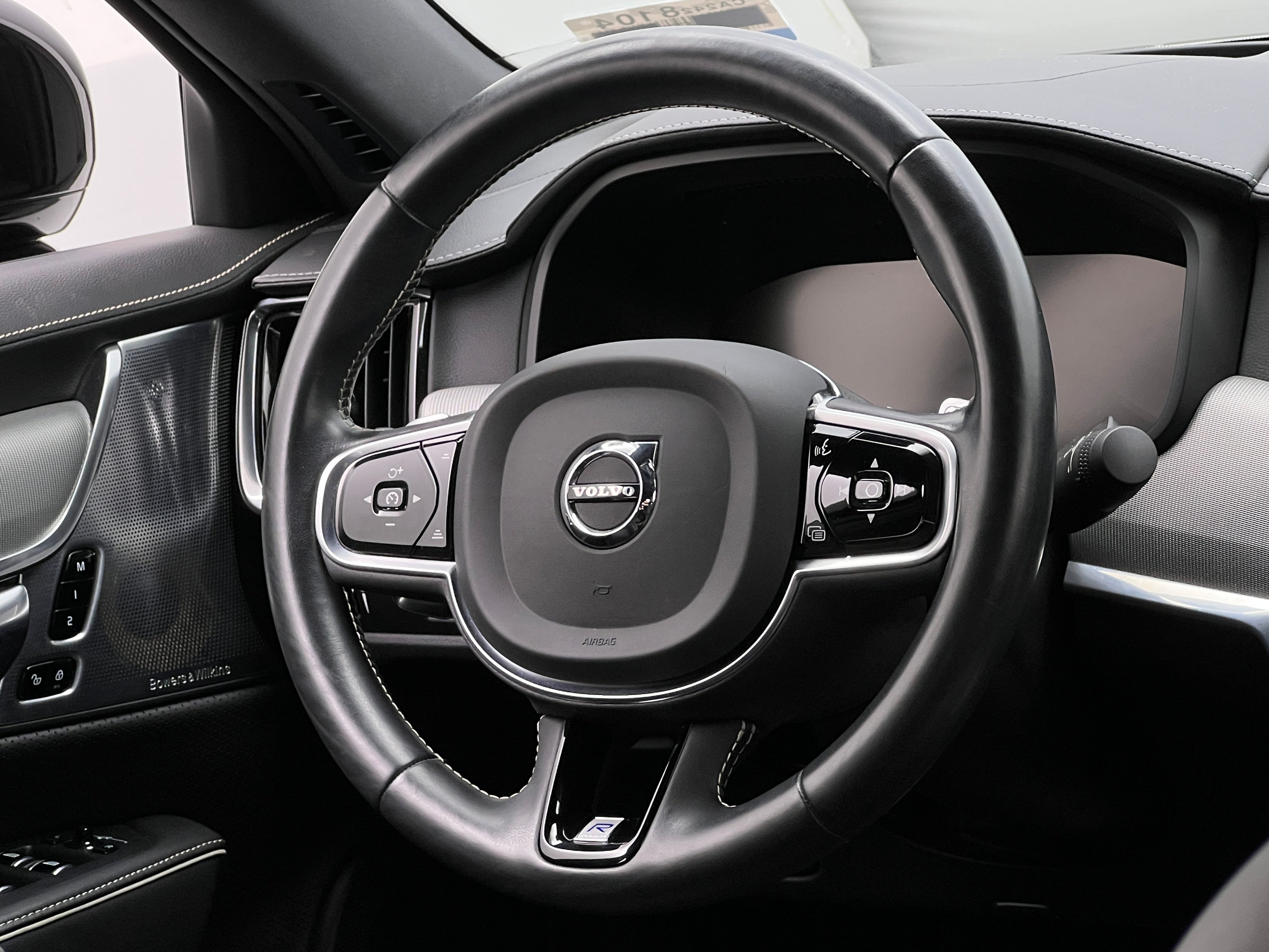 2020 Volvo S90 T6 R-Design 4