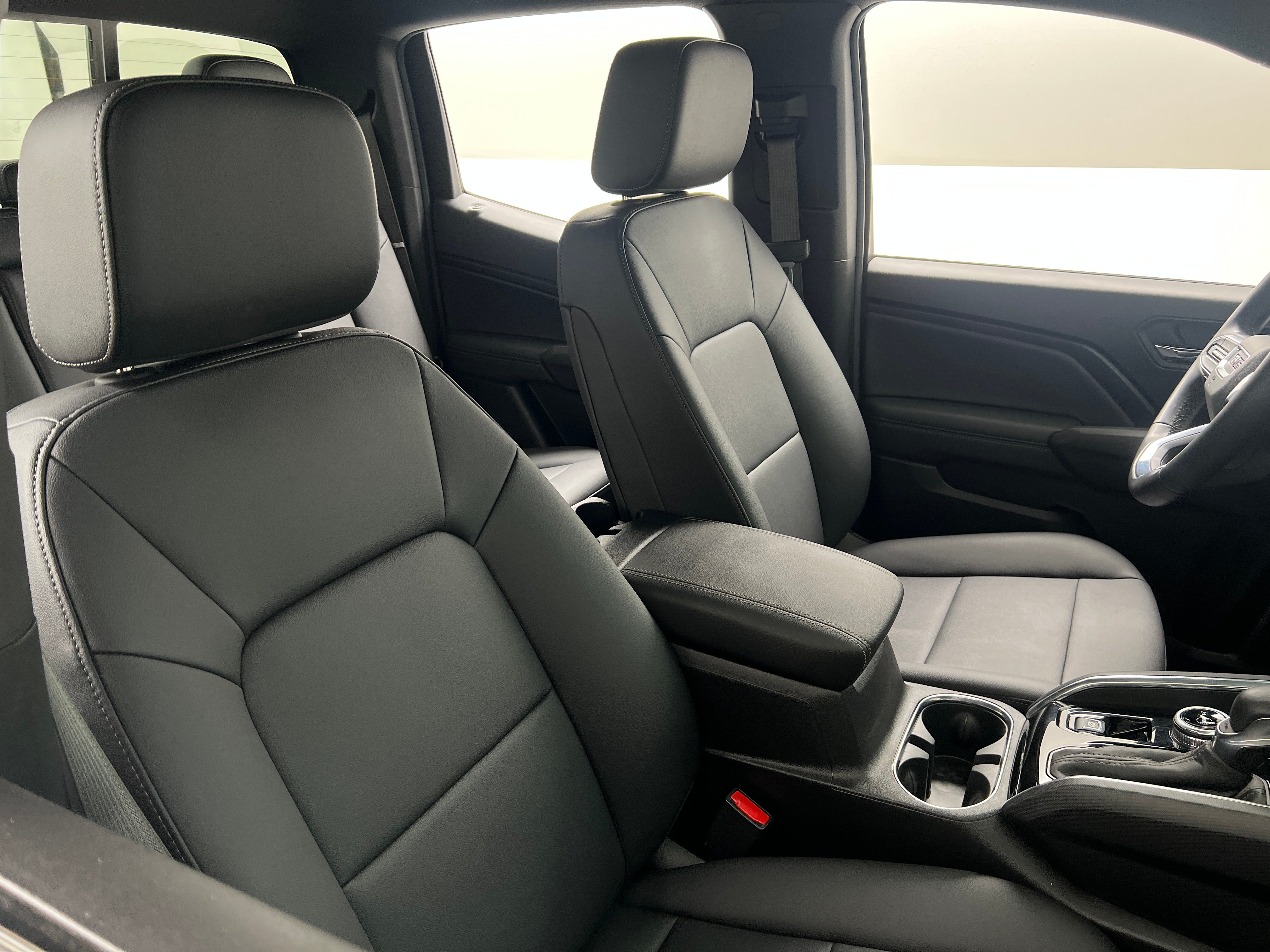 2024 GMC Canyon Elevation 2