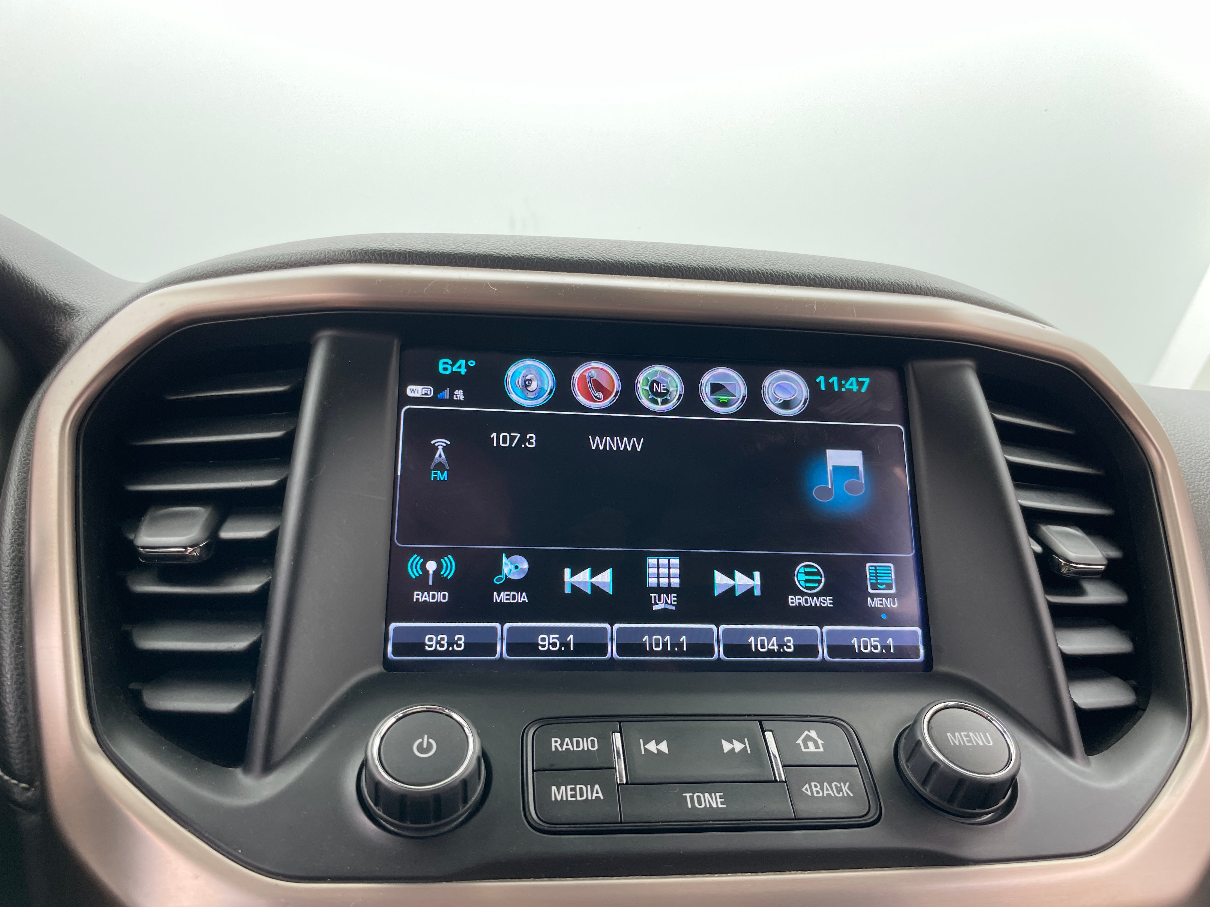 2019 GMC Acadia Denali 3