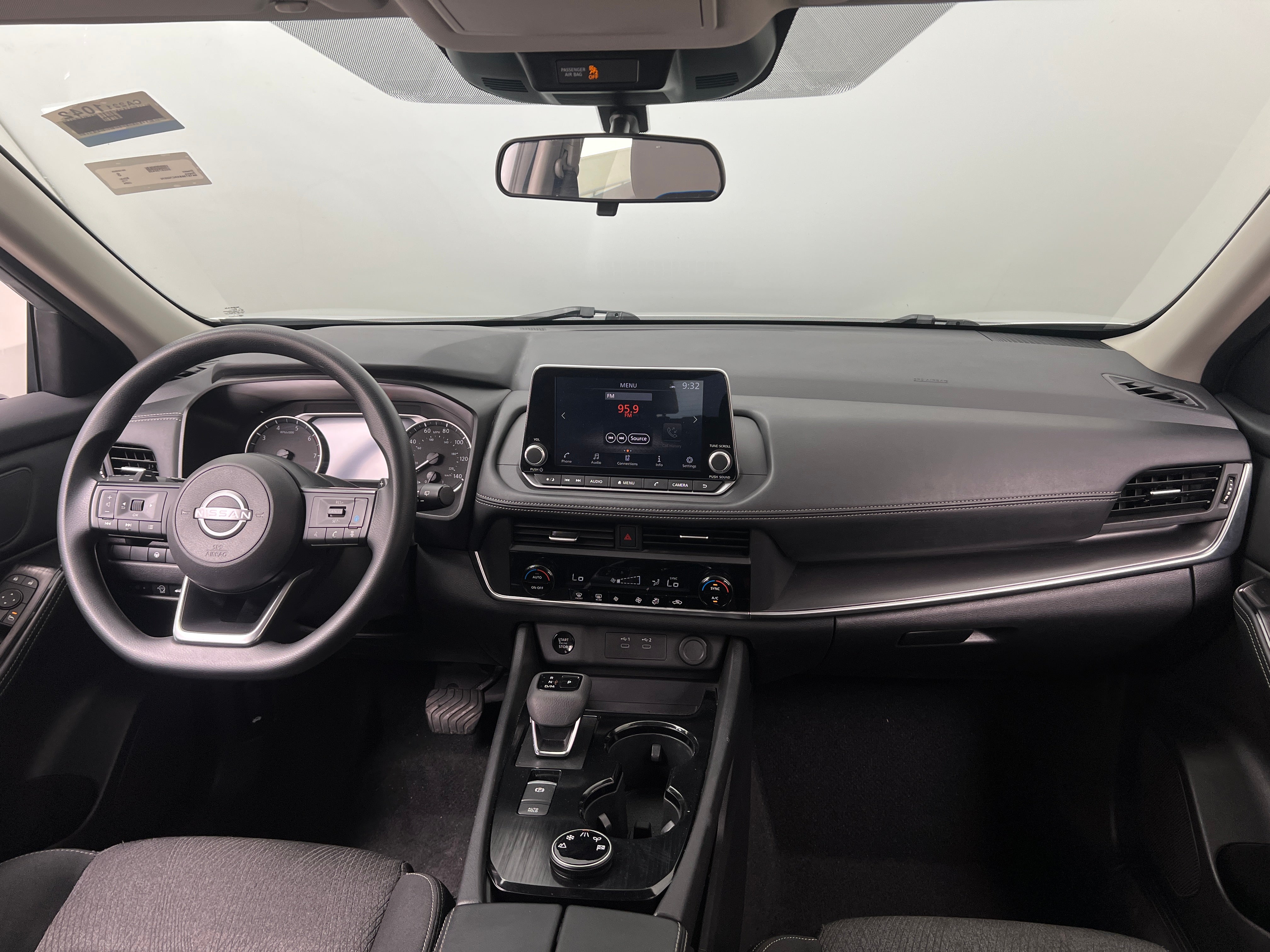 2024 Nissan Rogue SV 3