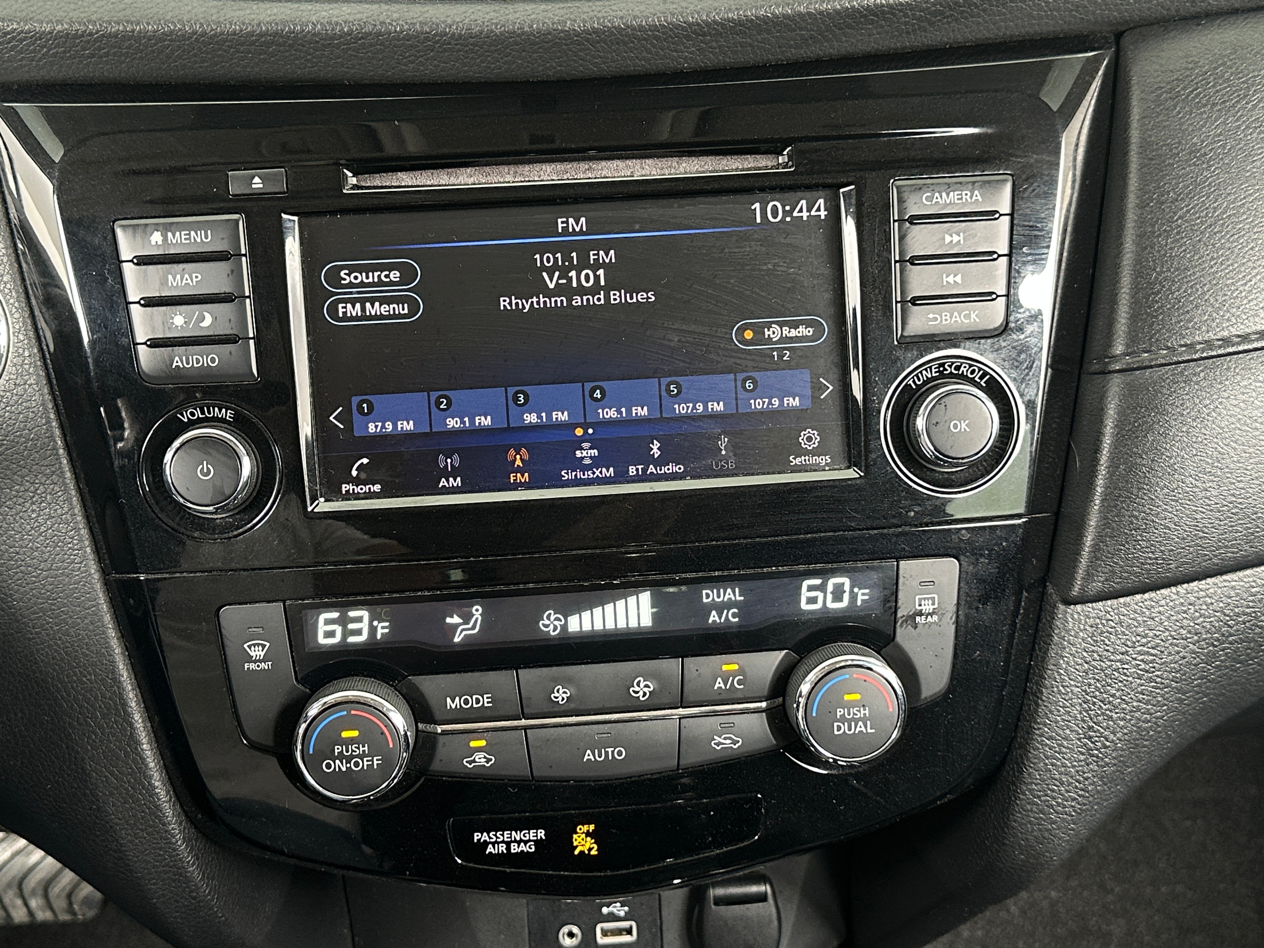 2018 Nissan Rogue SV 4