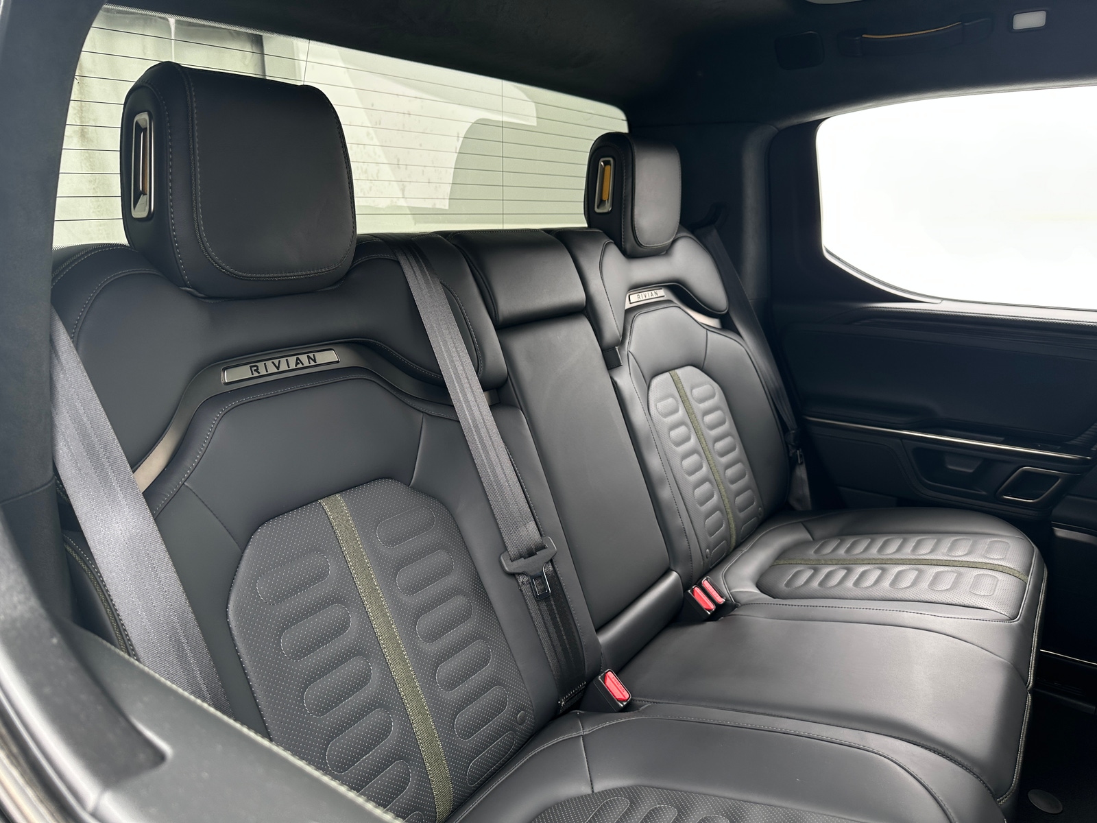 Thumbnail: 2024 Rivian R1T - 5