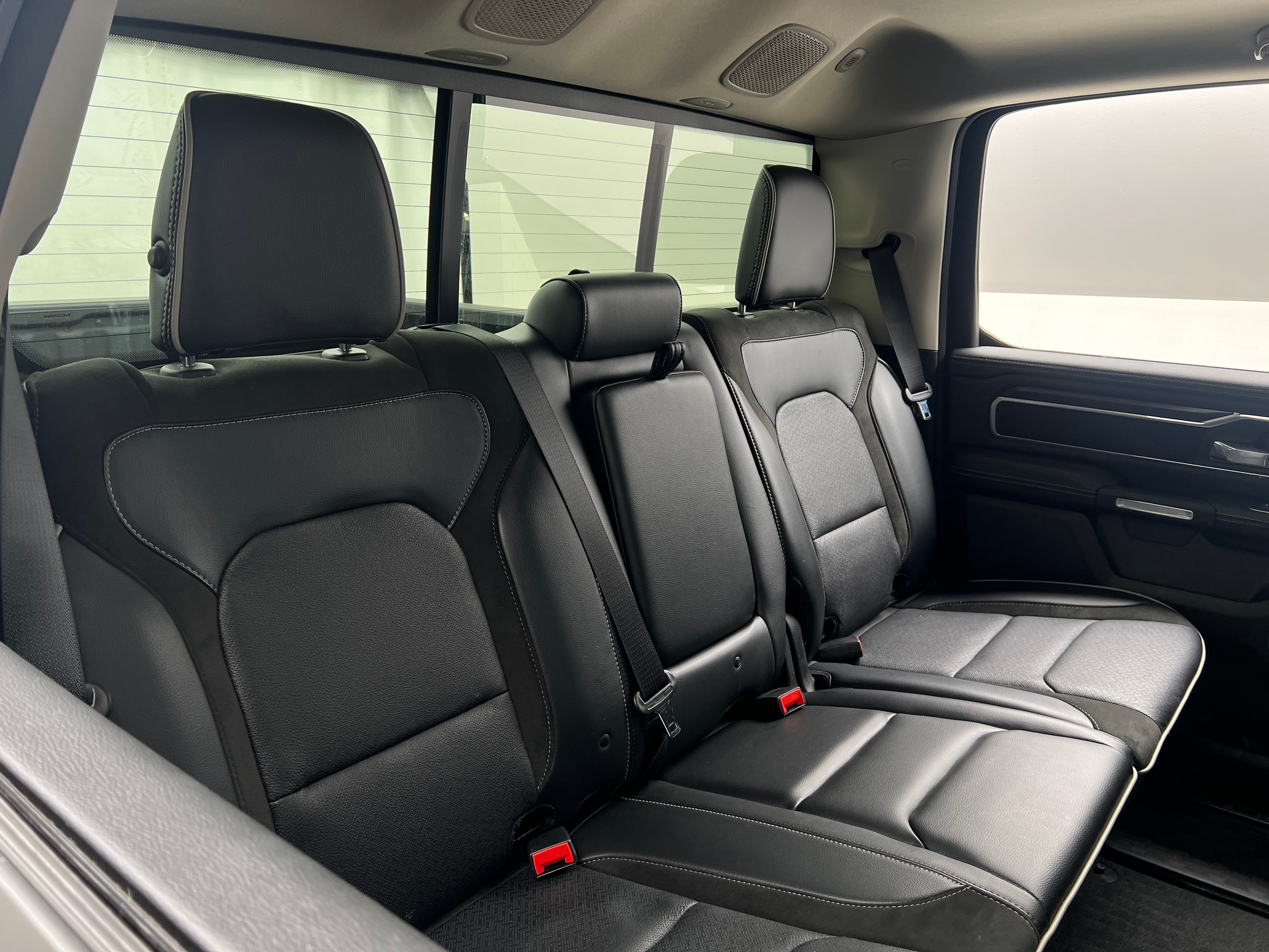 2022 RAM 1500 Laramie 5