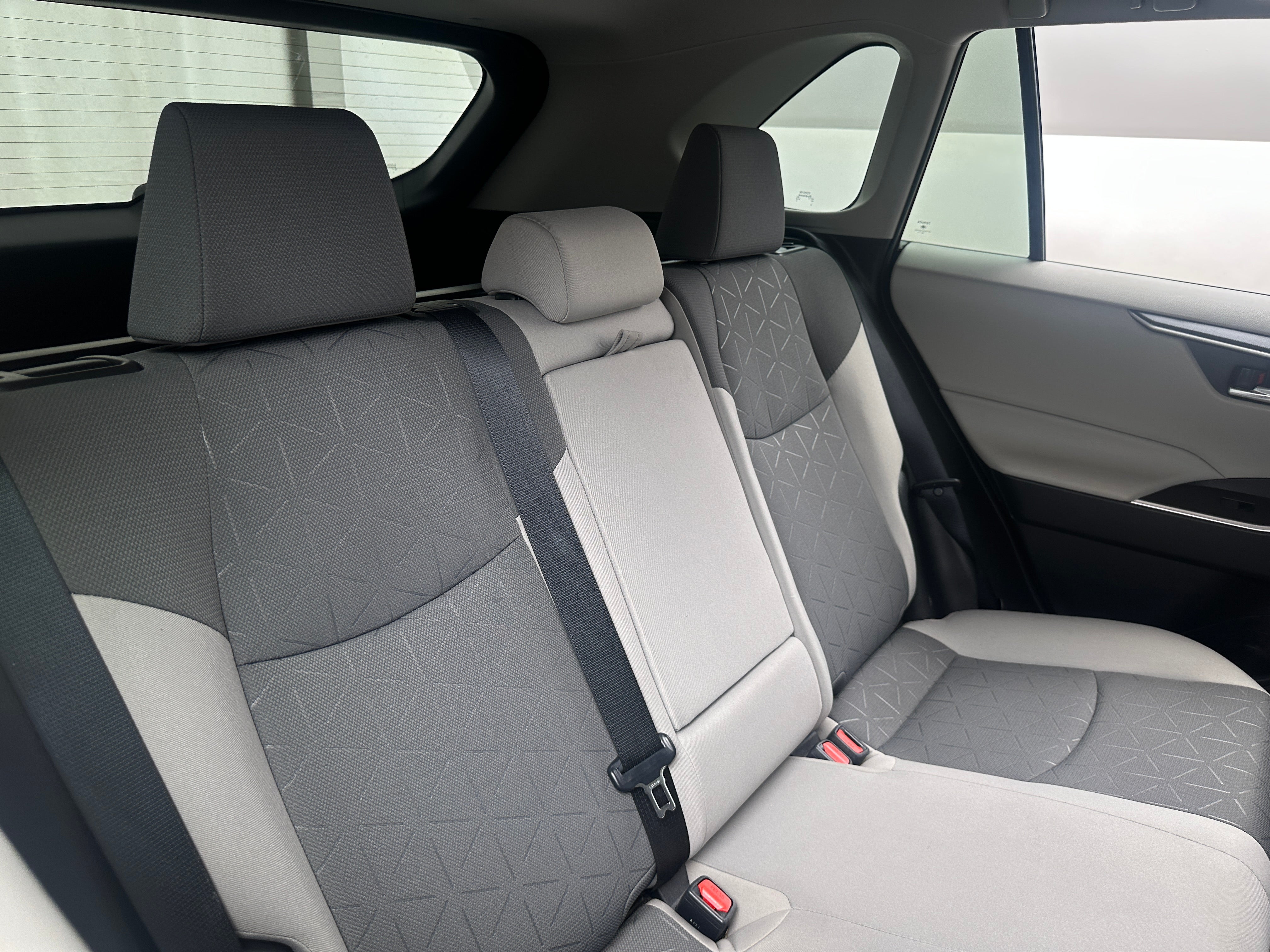2021 Toyota RAV4 XLE 6