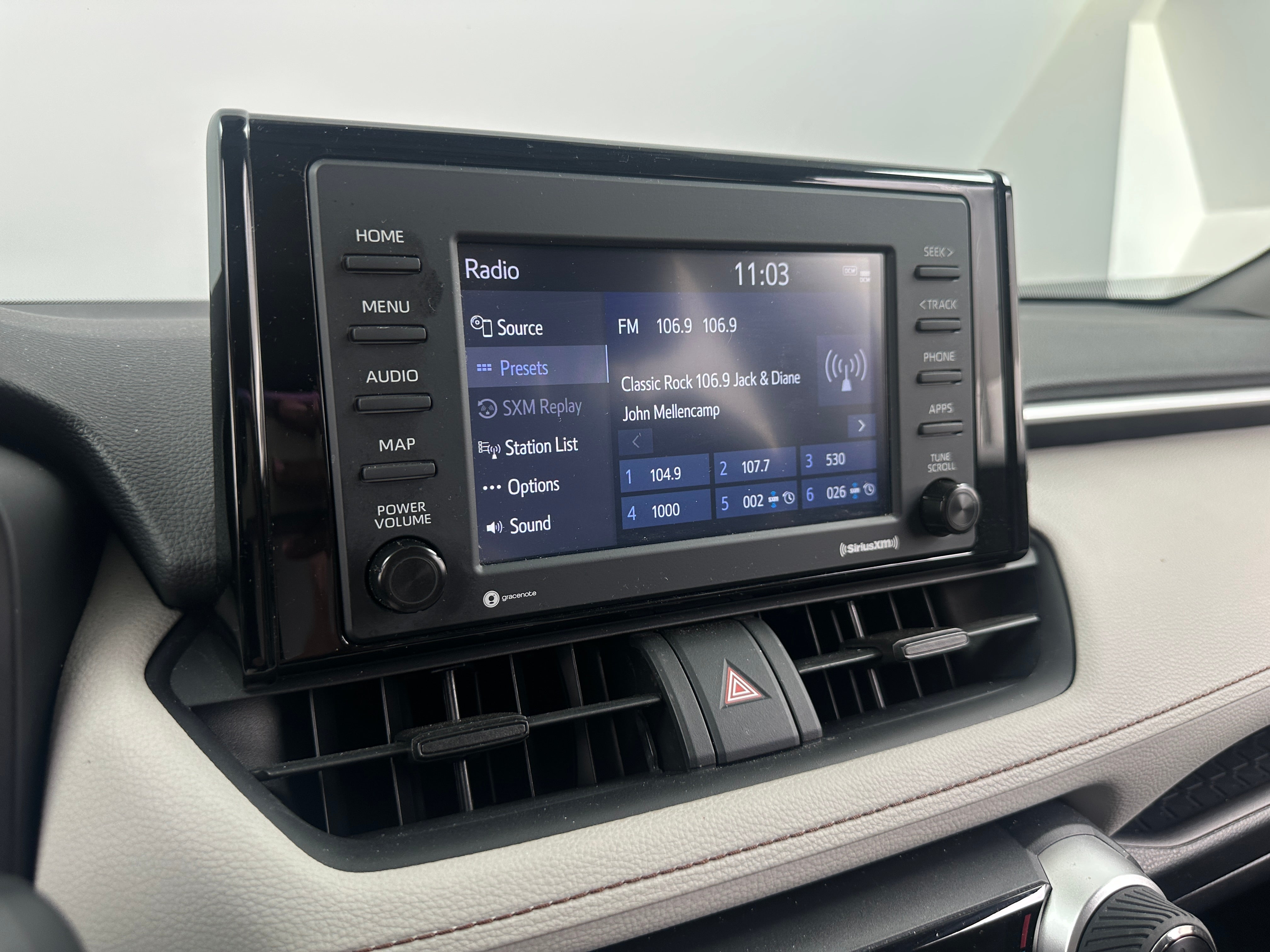 2021 Toyota RAV4 XLE 4