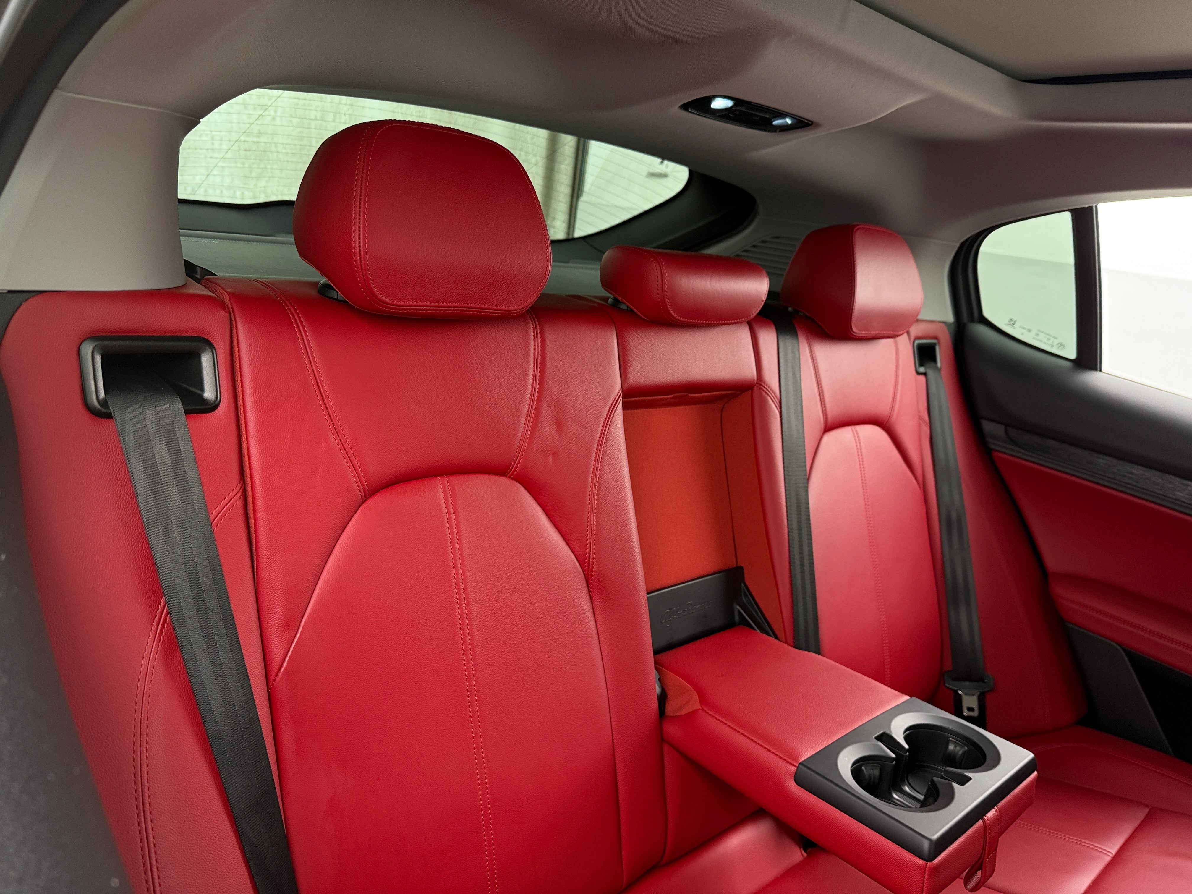 2020 Alfa Romeo Stelvio Base 5