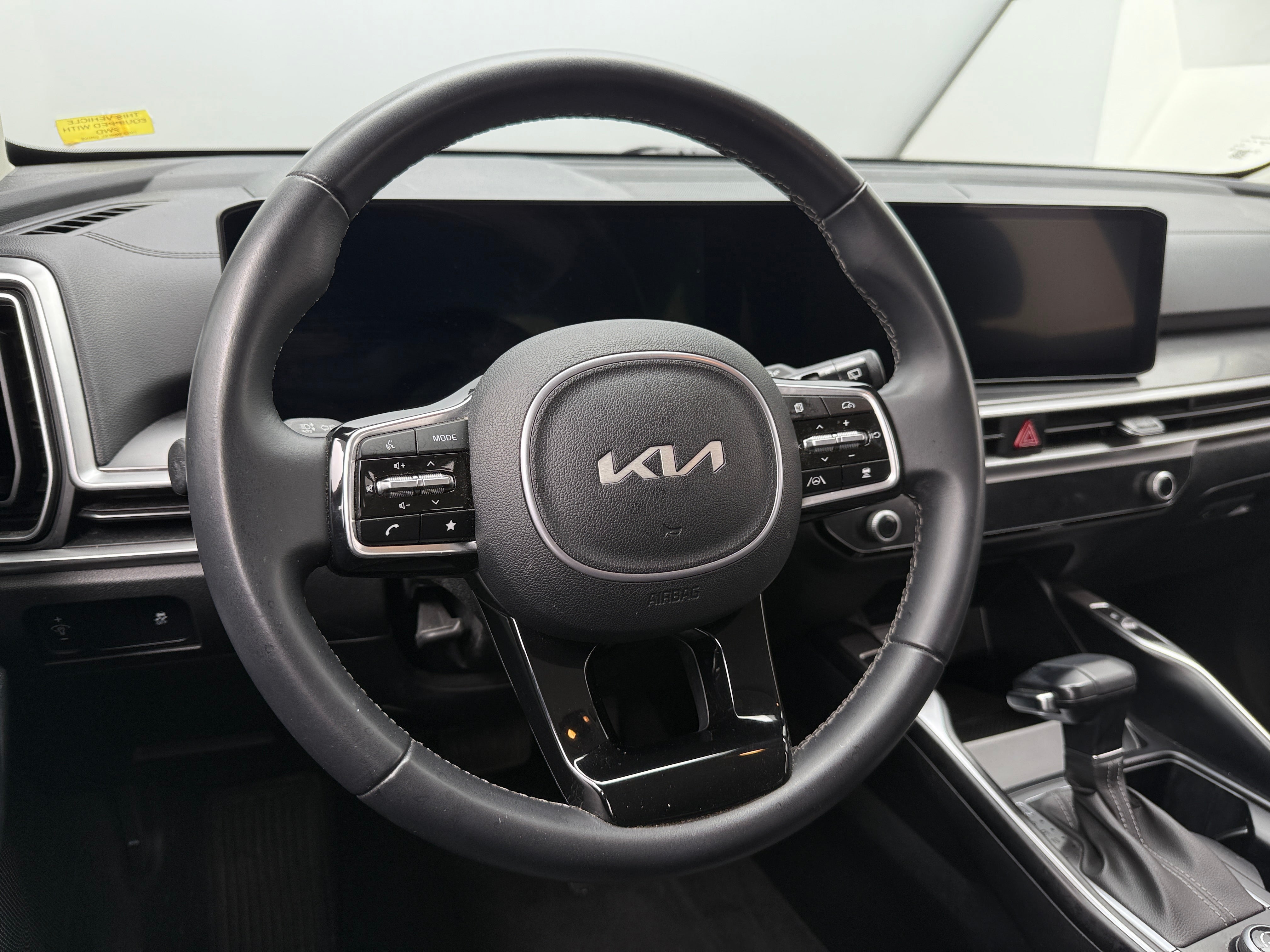 2024 Kia Sorento S 4