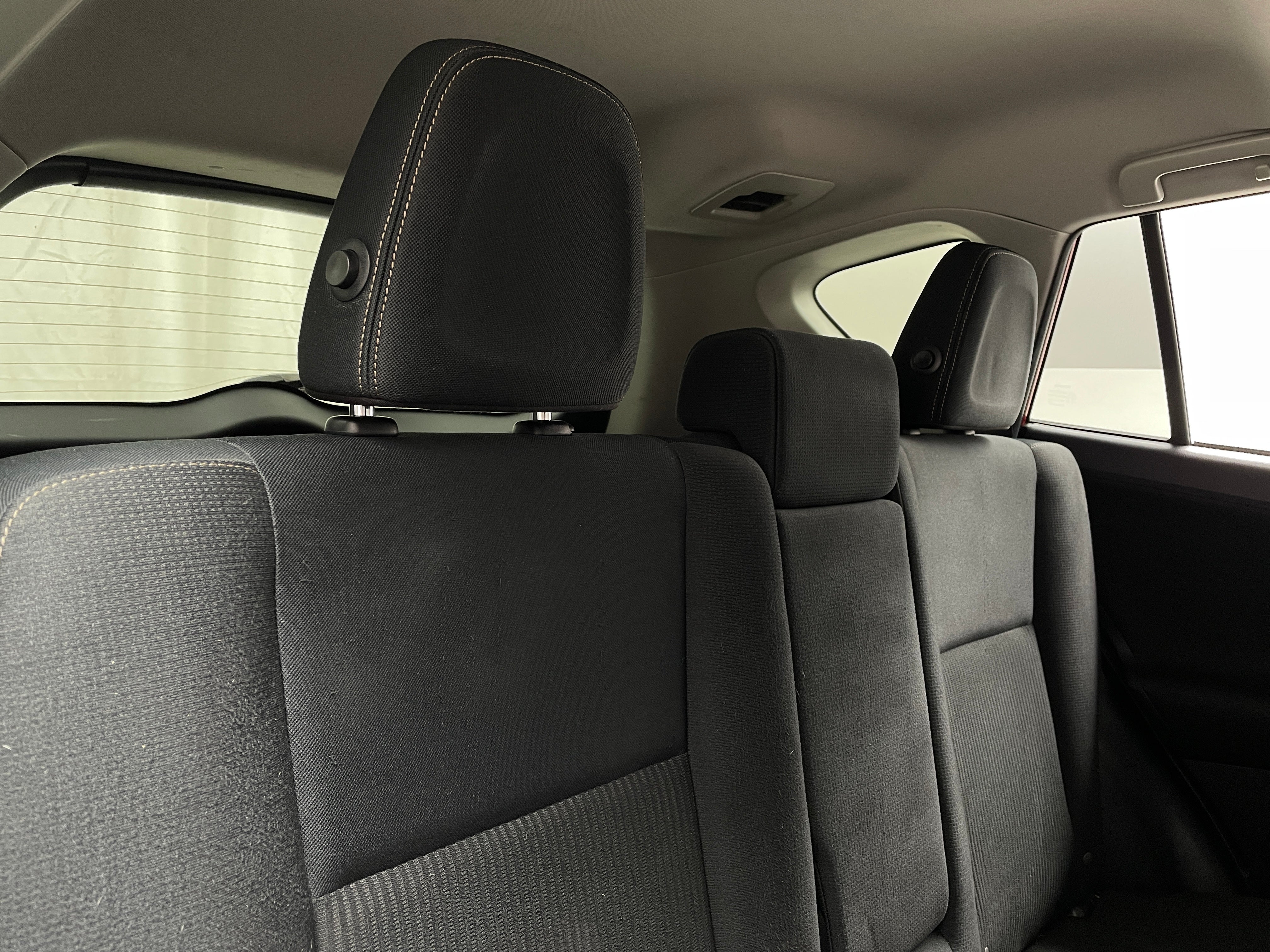 2015 Toyota RAV4 XLE 6