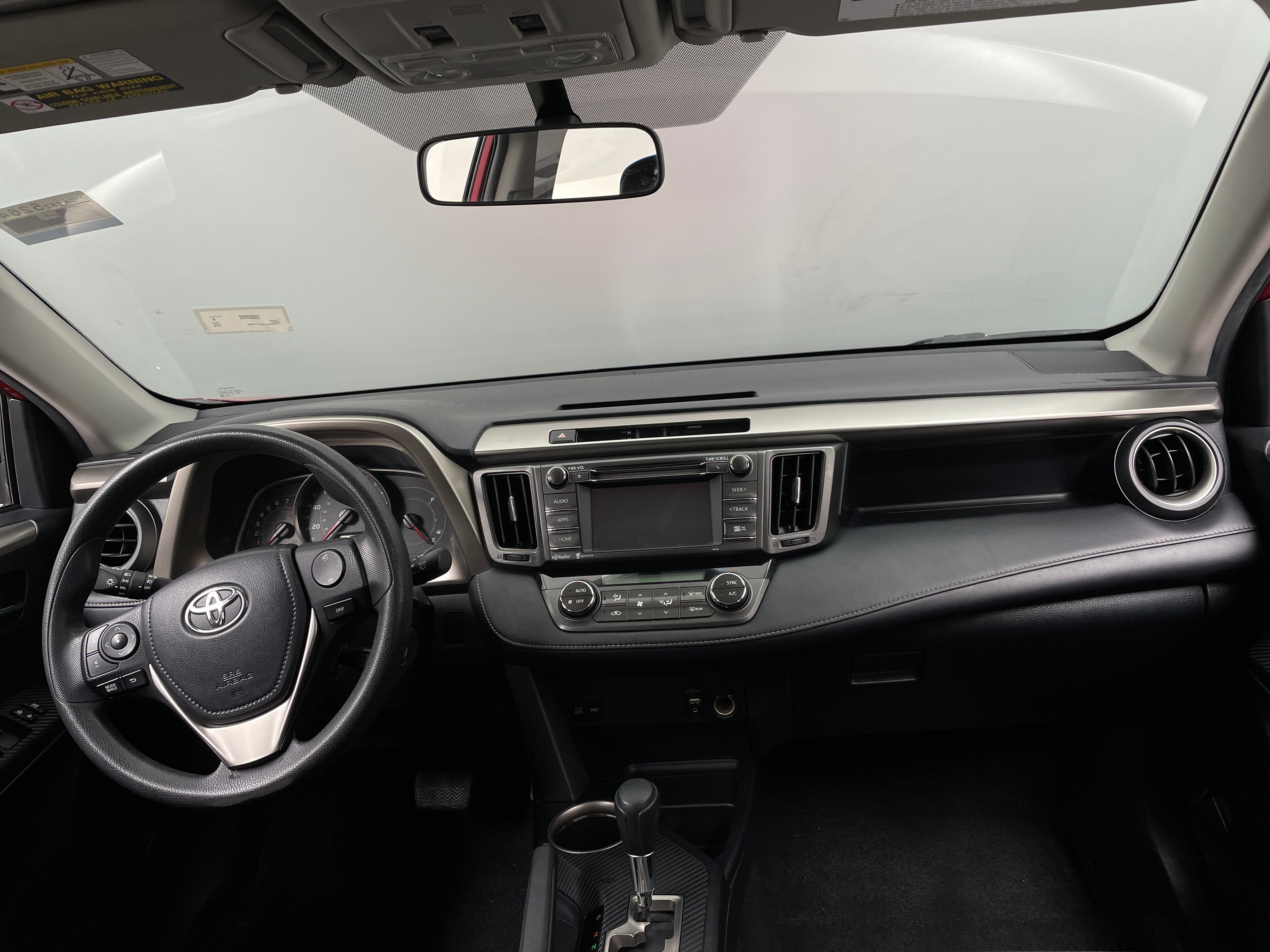 2015 Toyota RAV4 XLE 3