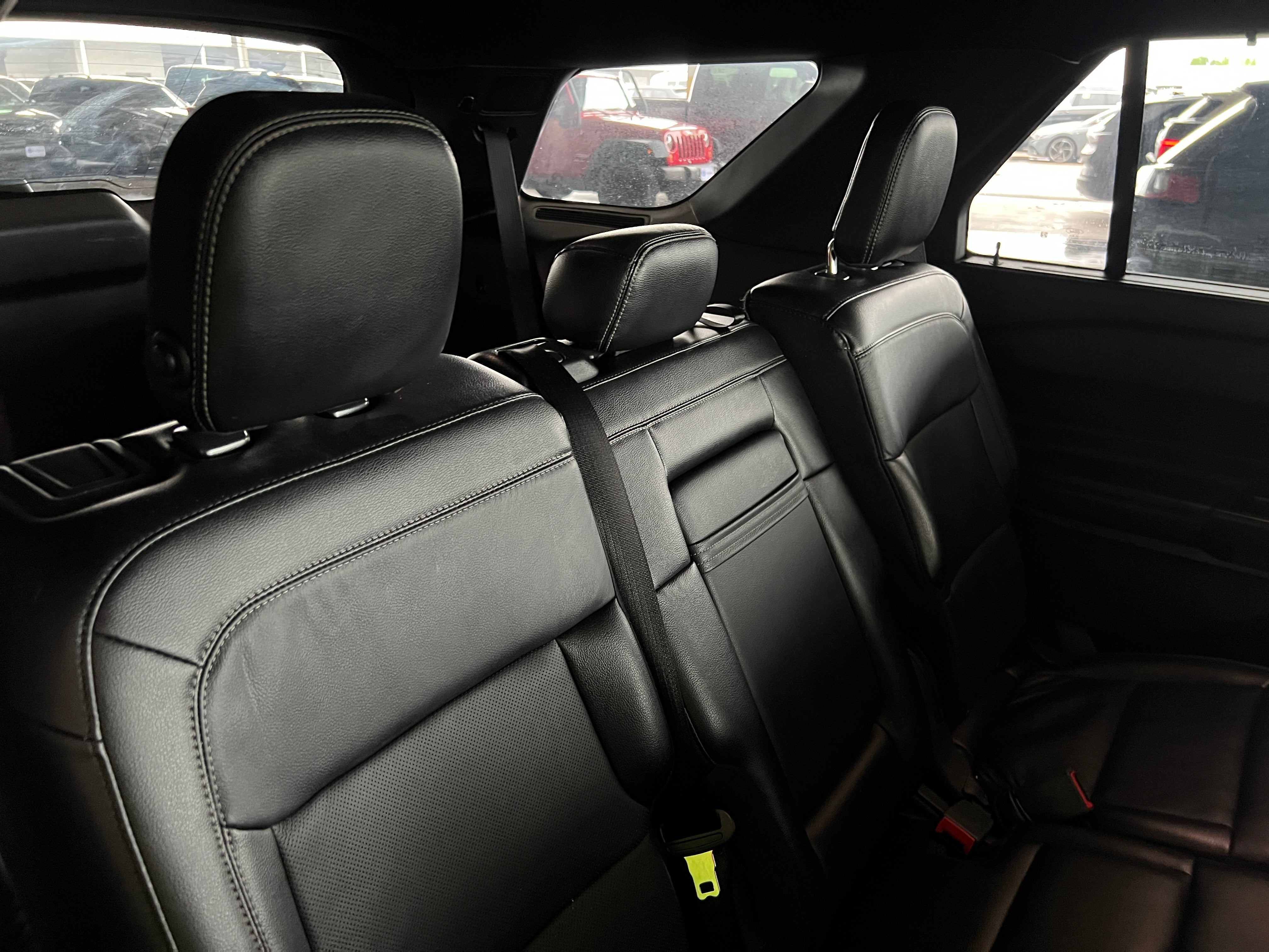 2020 Ford Explorer Limited 5