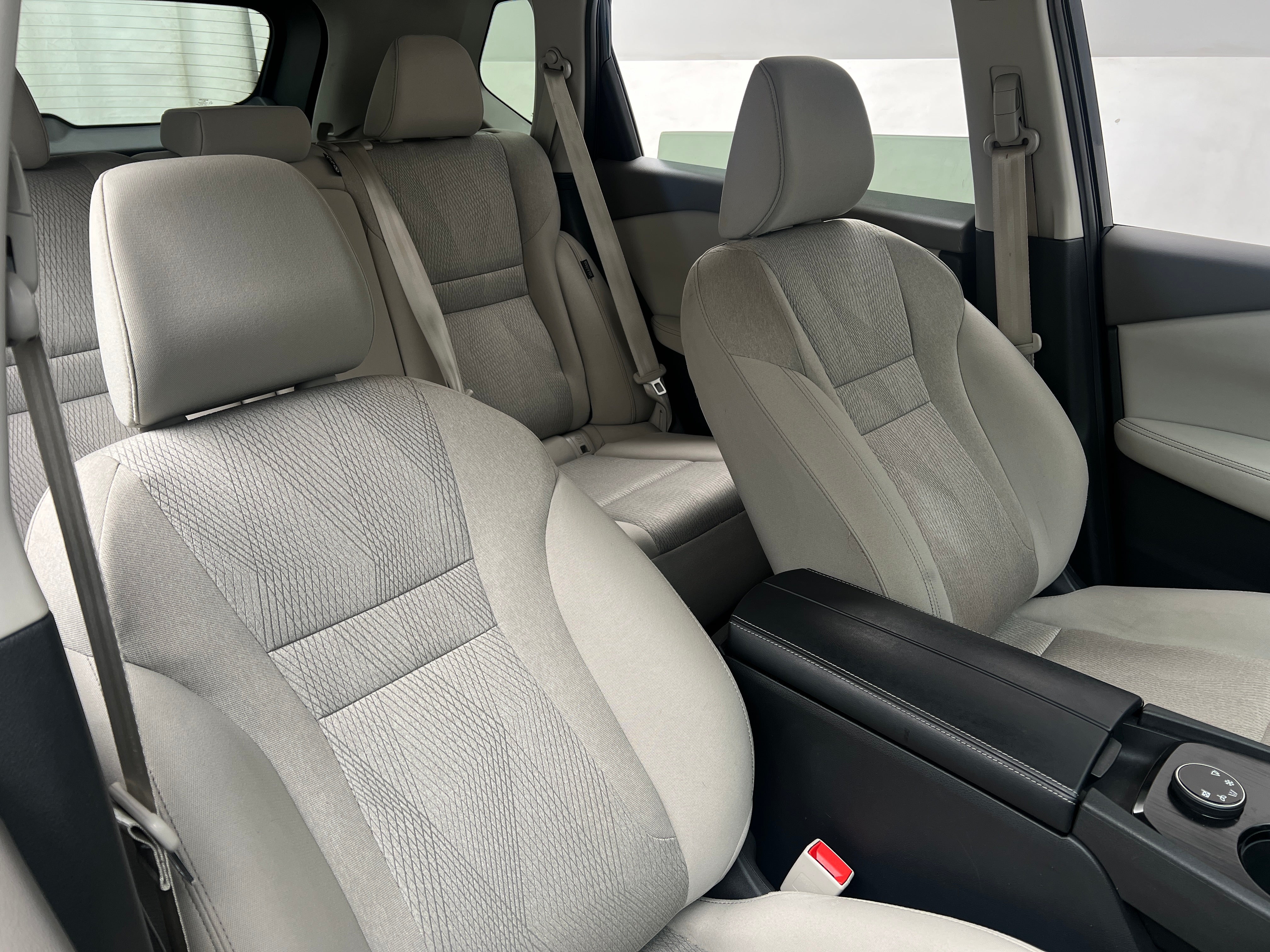 2024 Nissan Rogue SV 2