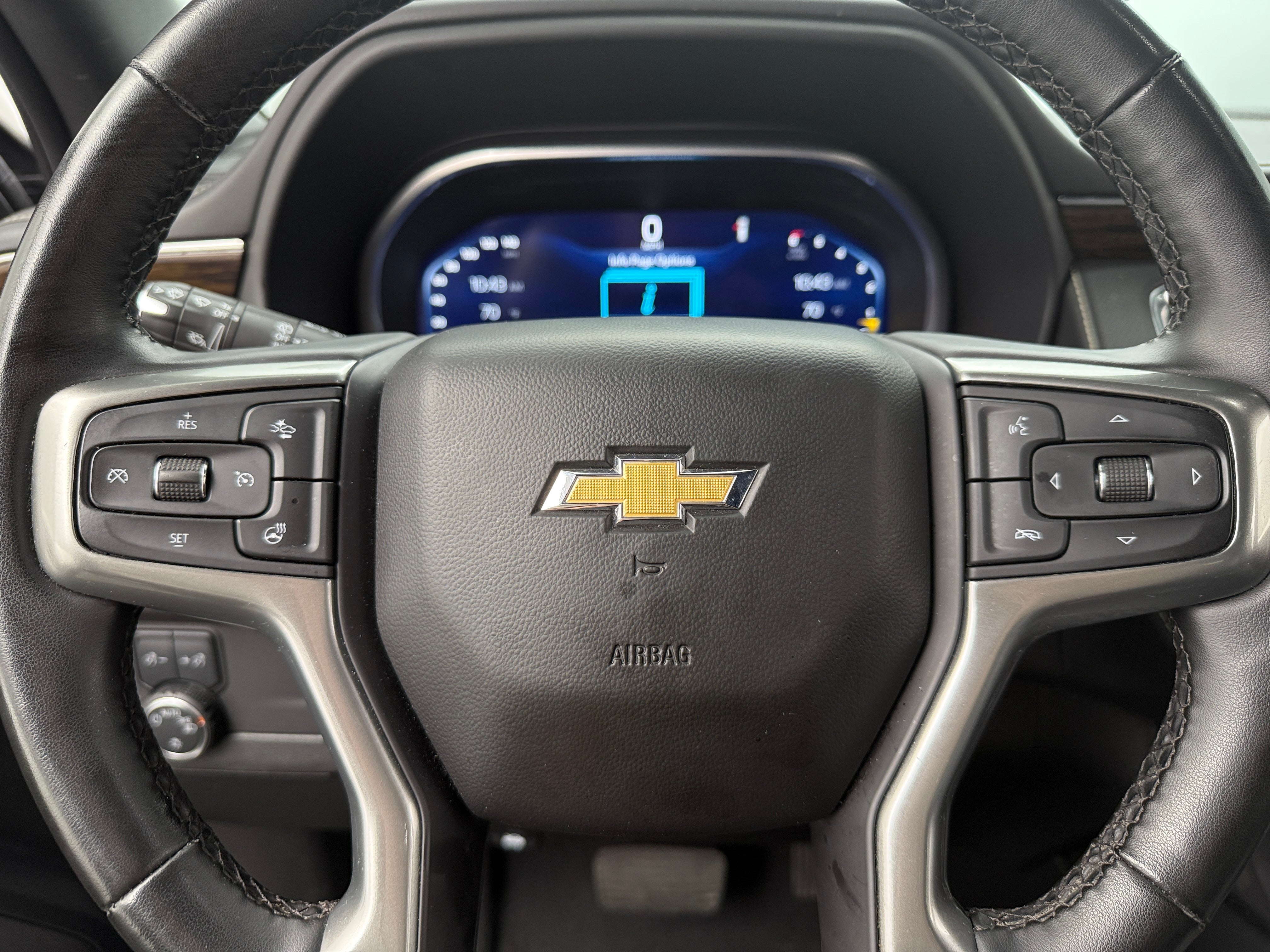2023 Chevrolet Suburban Premier 4