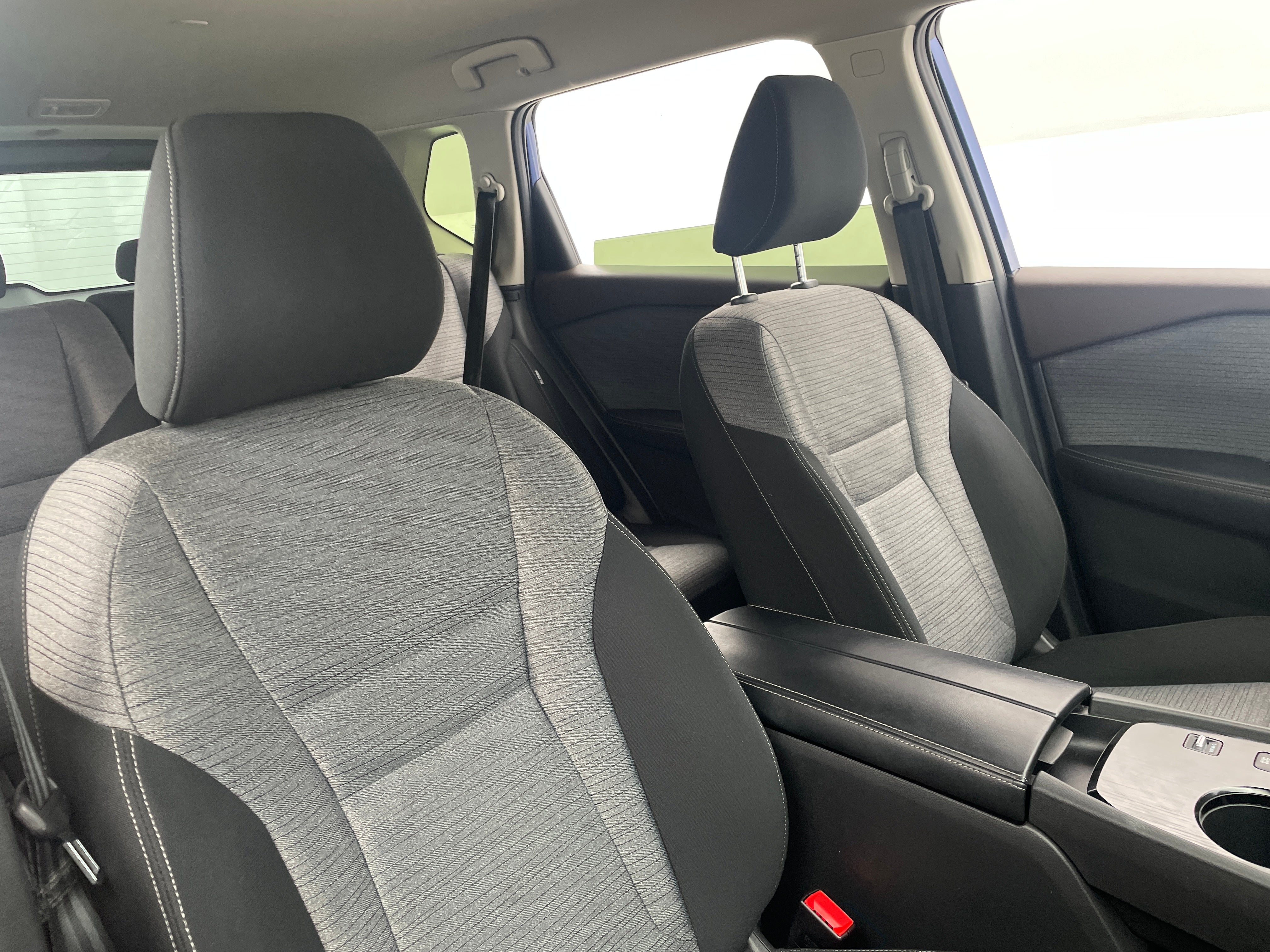 2023 Nissan Rogue SV 2