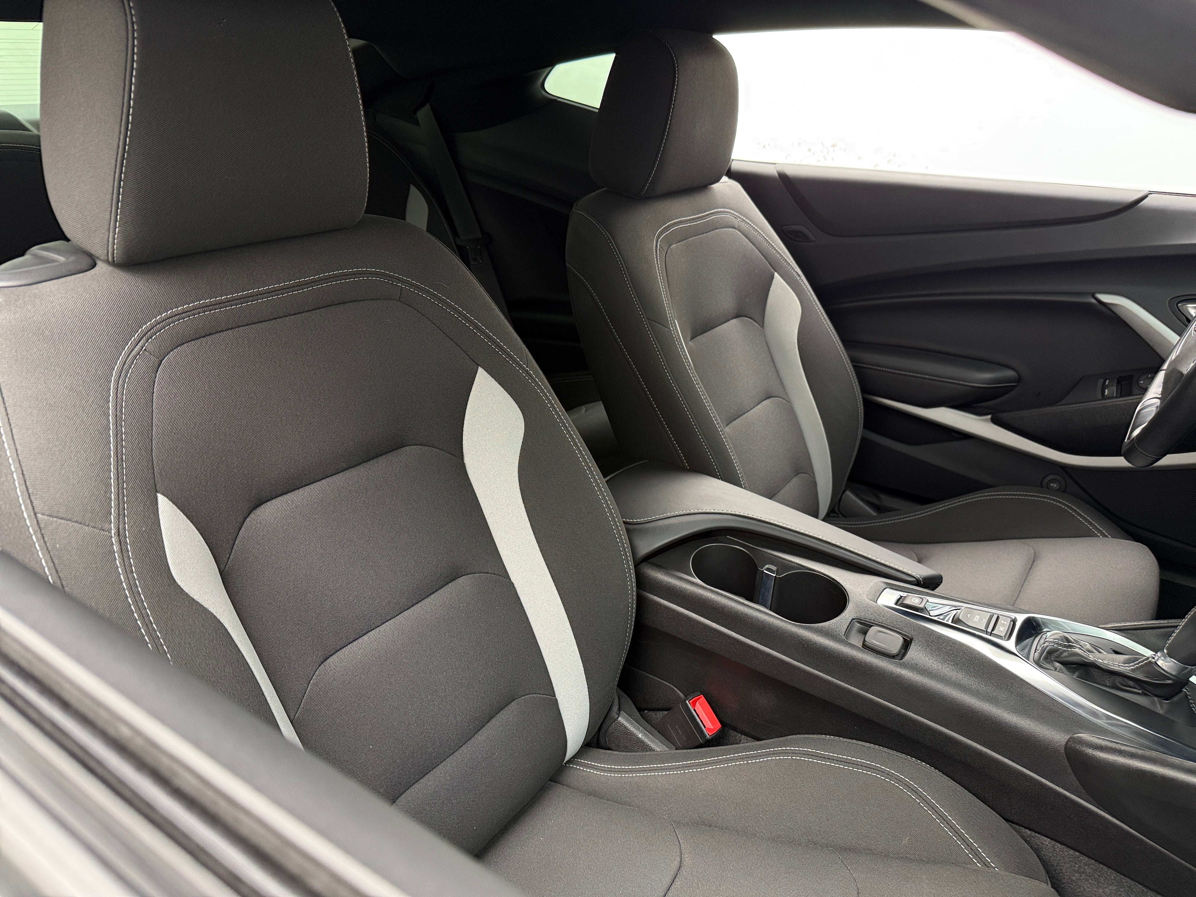 2022 Chevrolet Camaro  2