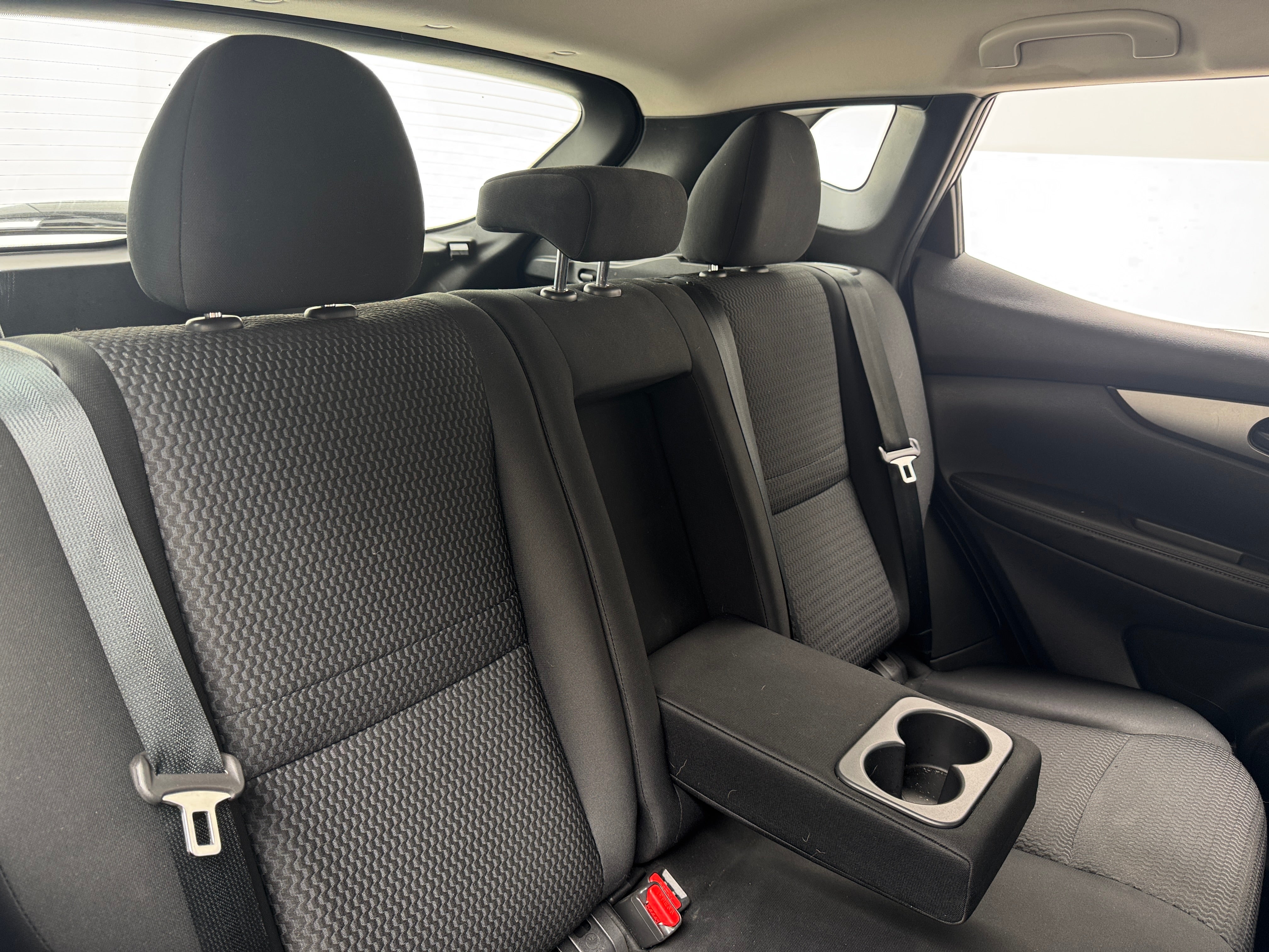 2019 Nissan Rogue Sport S 6