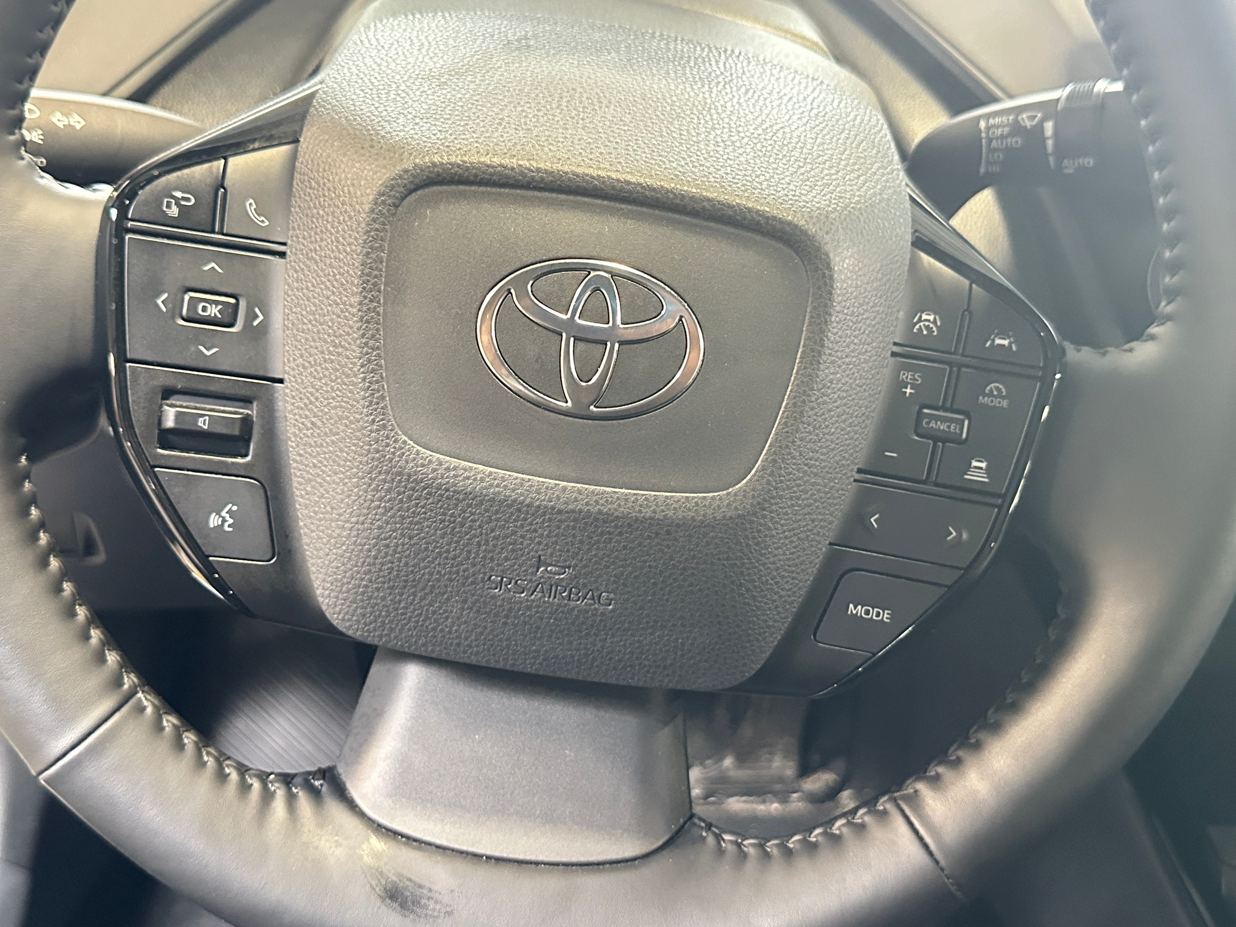 2023 Toyota Prius XLE 4