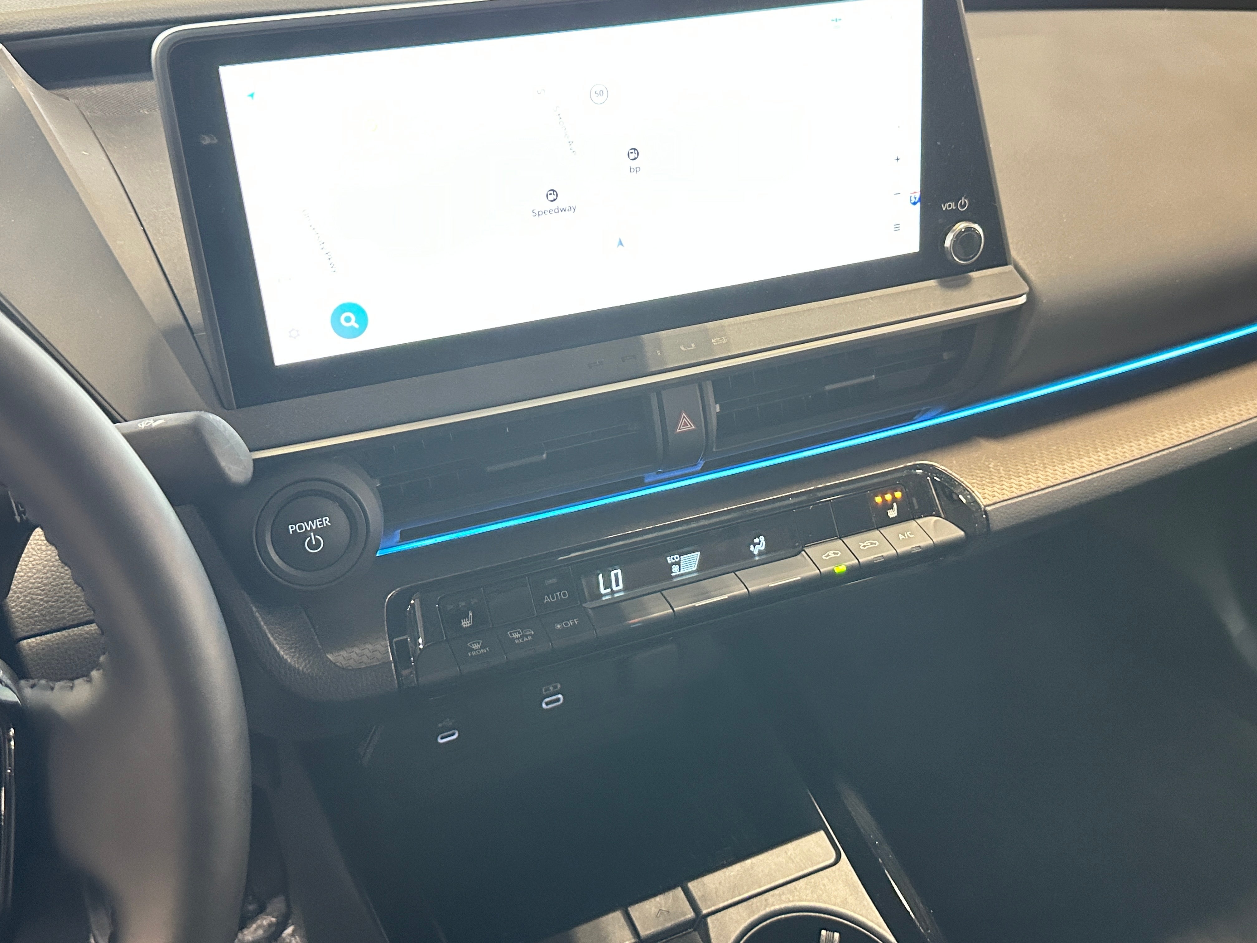 2023 Toyota Prius XLE 3