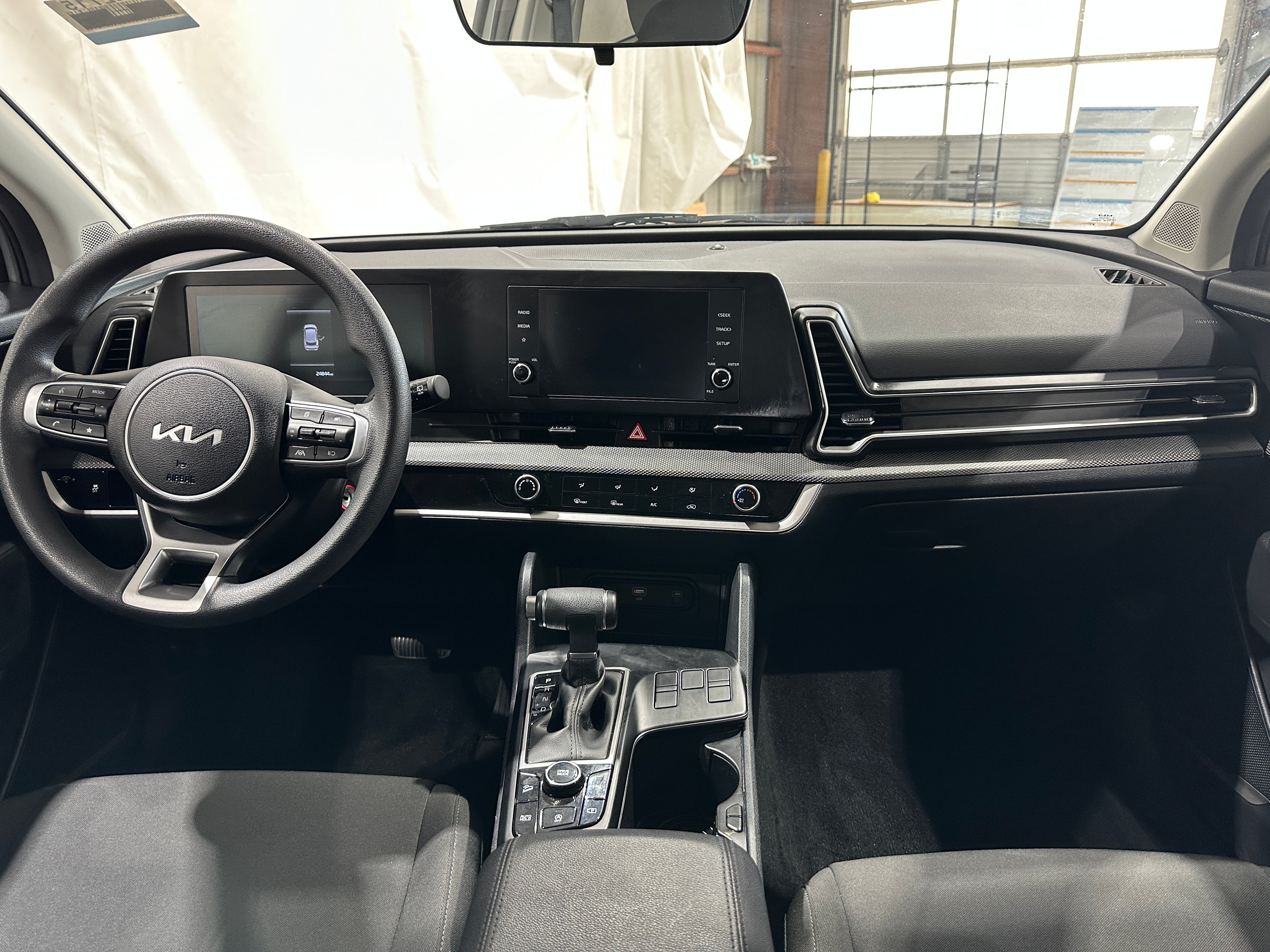 2024 Kia Sportage LX 3